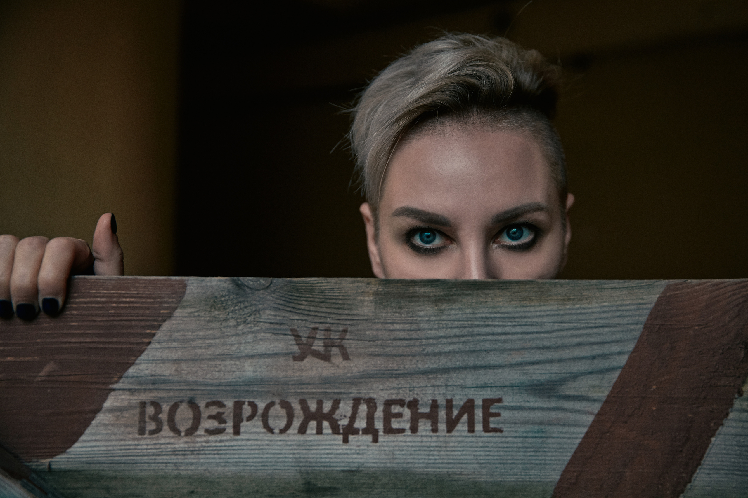 Нуарная фотосессия в метро и на Васильевском Острове. Рекламный фотограф Санкт-Петербург Катерина Мишкель