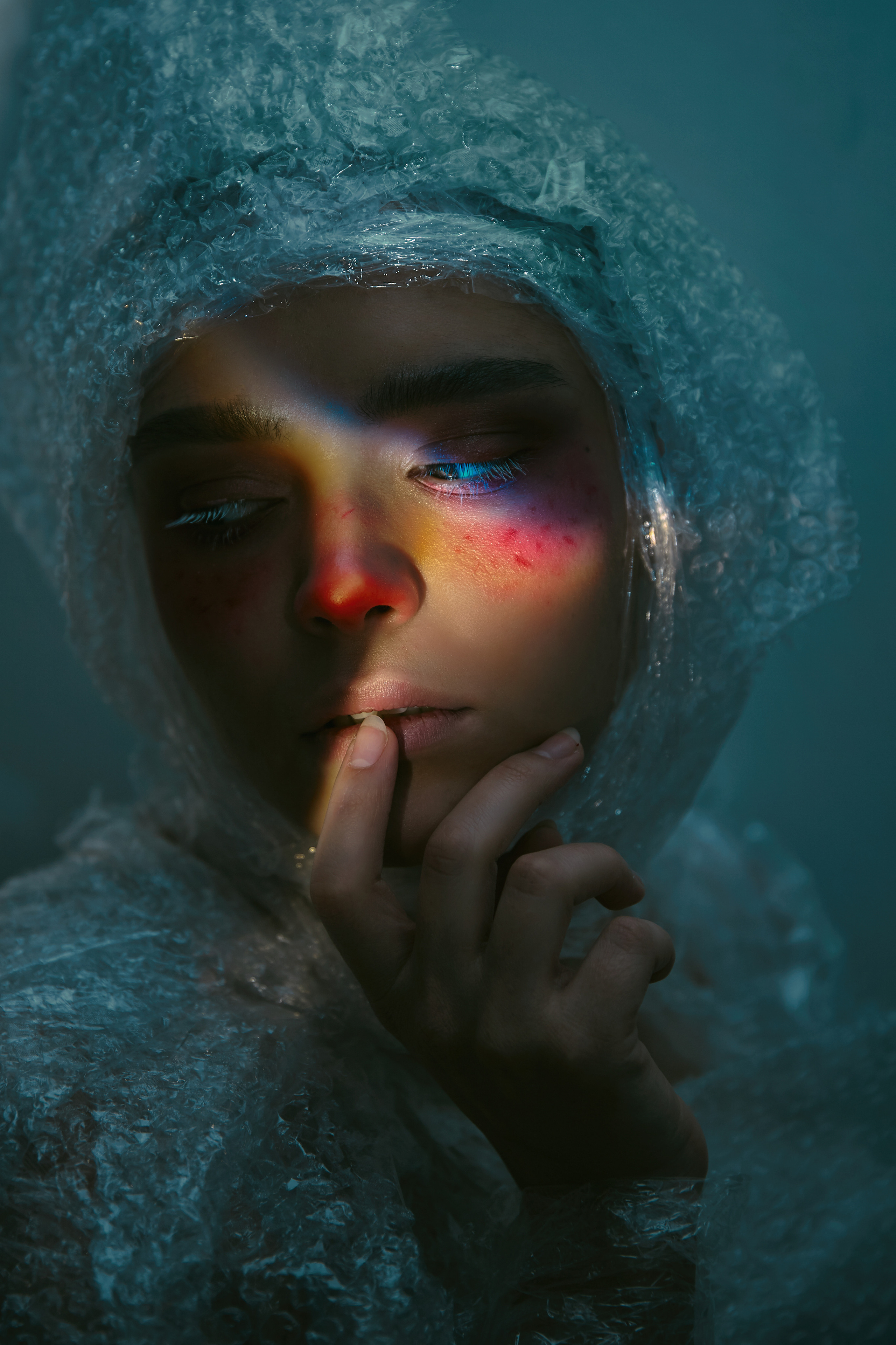 Креативная фотосессия в полиэтилене. Рекламный фотограф Санкт-Петербург Катерина Мишкель