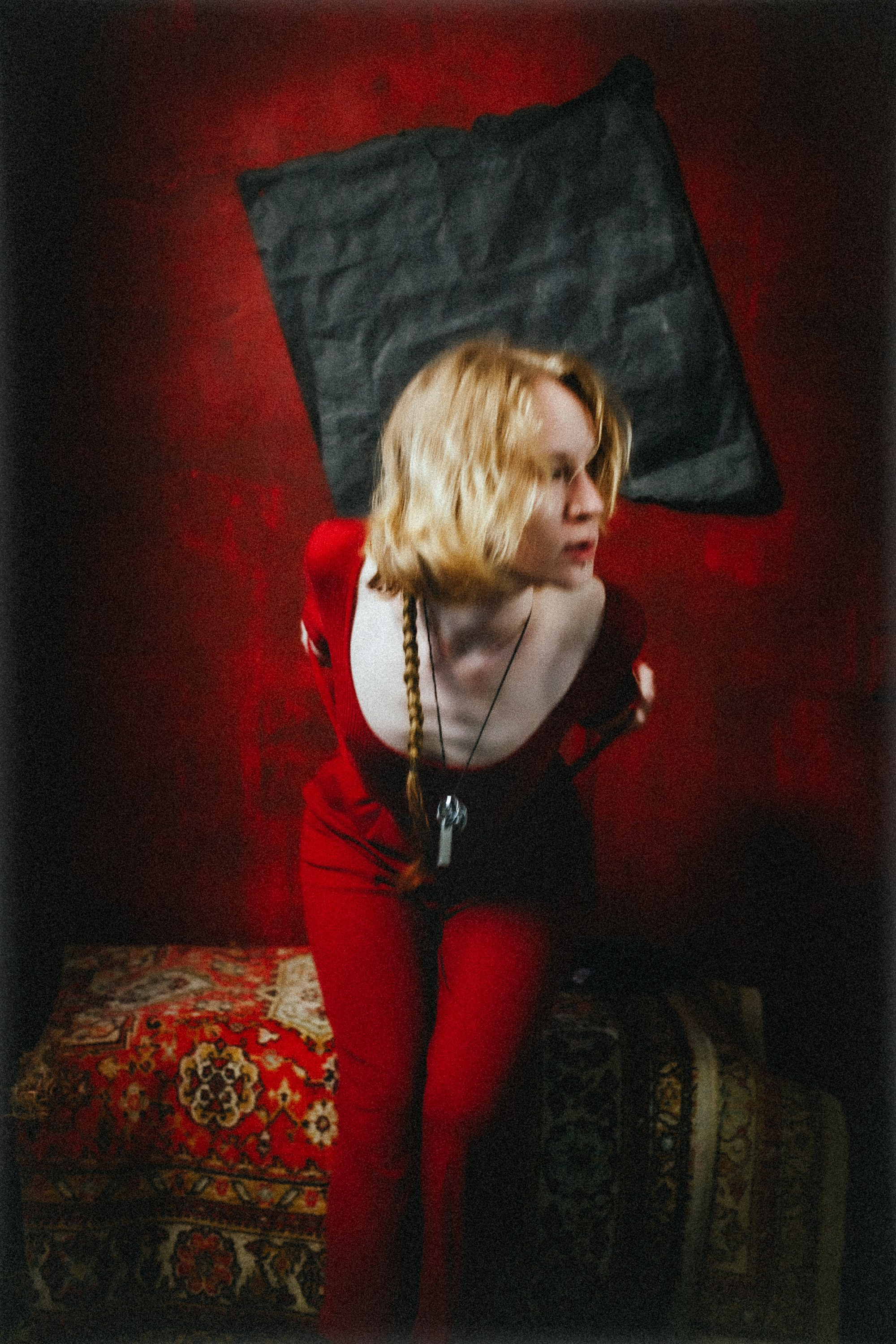 Вика. Домашняя студия. RawCat. Портретная фотография Екатеринбург