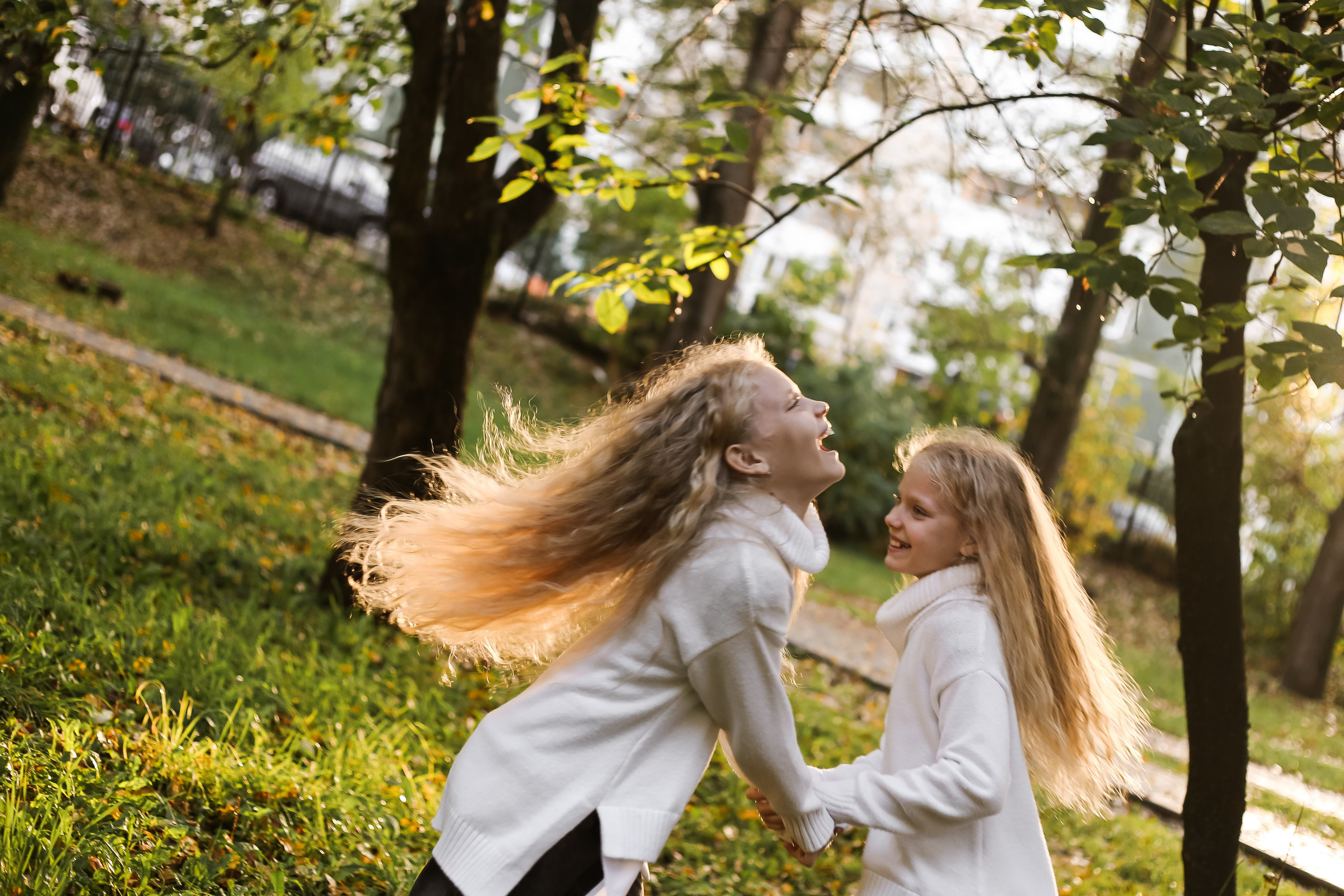 Отражаясь в сестре. Семейный и детский фотограф в Перми Ольга Кошелева