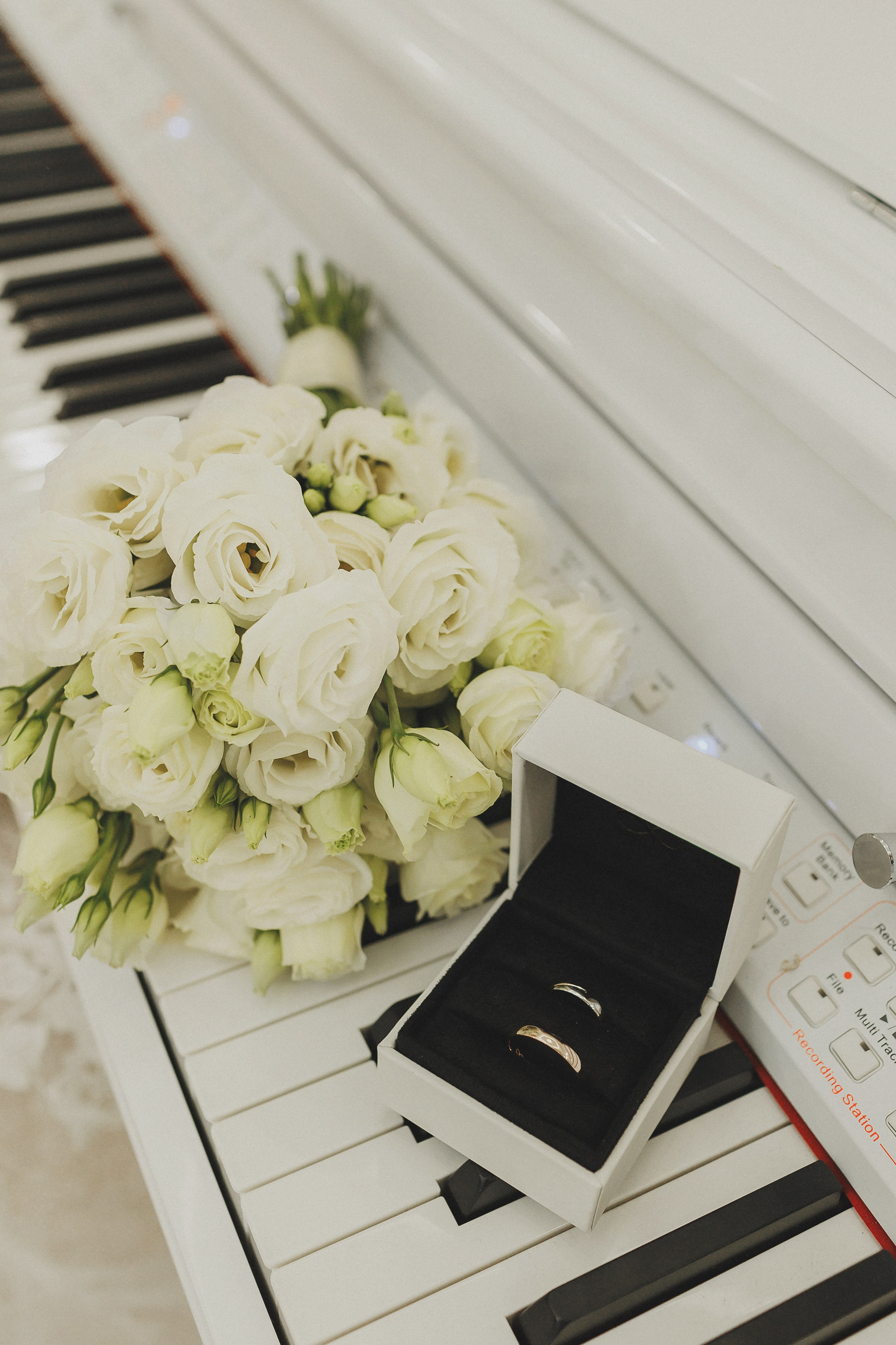 Свадебная фотосессия в Таганском ЗАГСе и Кусково. Фотограф в Москве и Люберцах Анна Ушакова