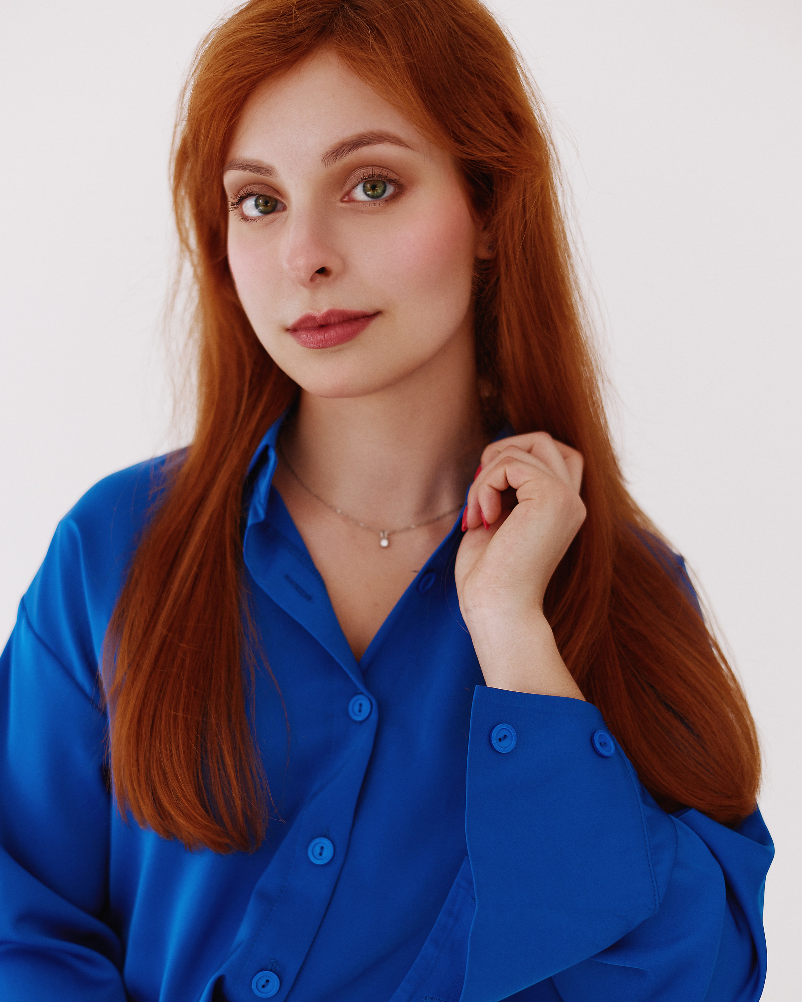 Студийные съёмки на цветных фонах. Женский и мужской портретный фотограф в Москве Светлана Бабурина