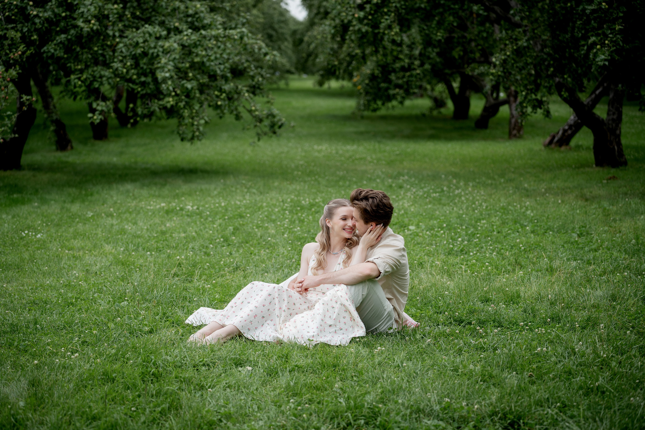 СВАДЕБНАЯ ПРОГУЛКА В КОЛОМЕНСКОМ. Портретный фотограф Олеся Владимирова в Москве