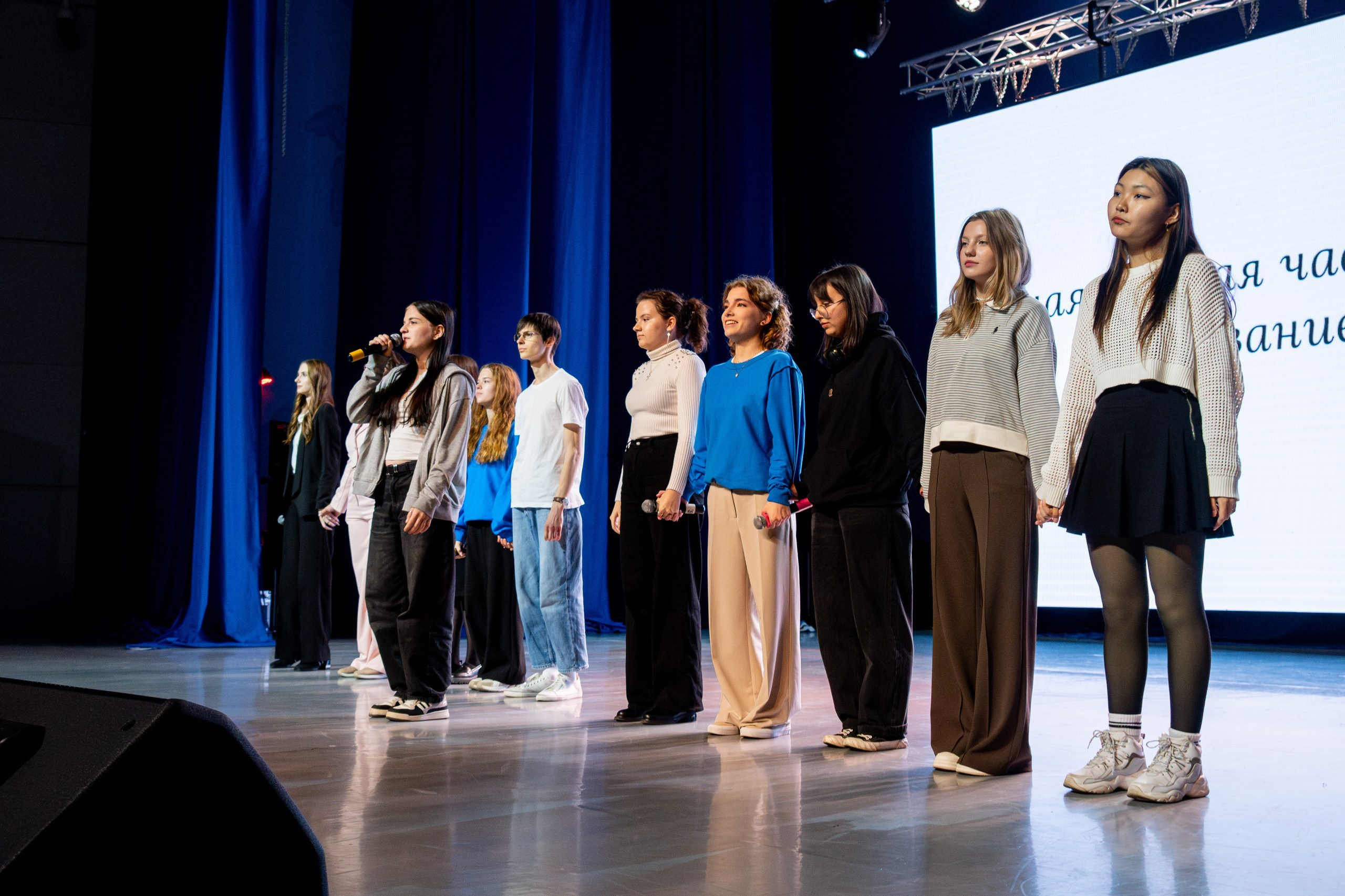 Посвящение в первокурсники ШП 2025. Репортажный и портретный фотограф во Владивостоке Денис Седов