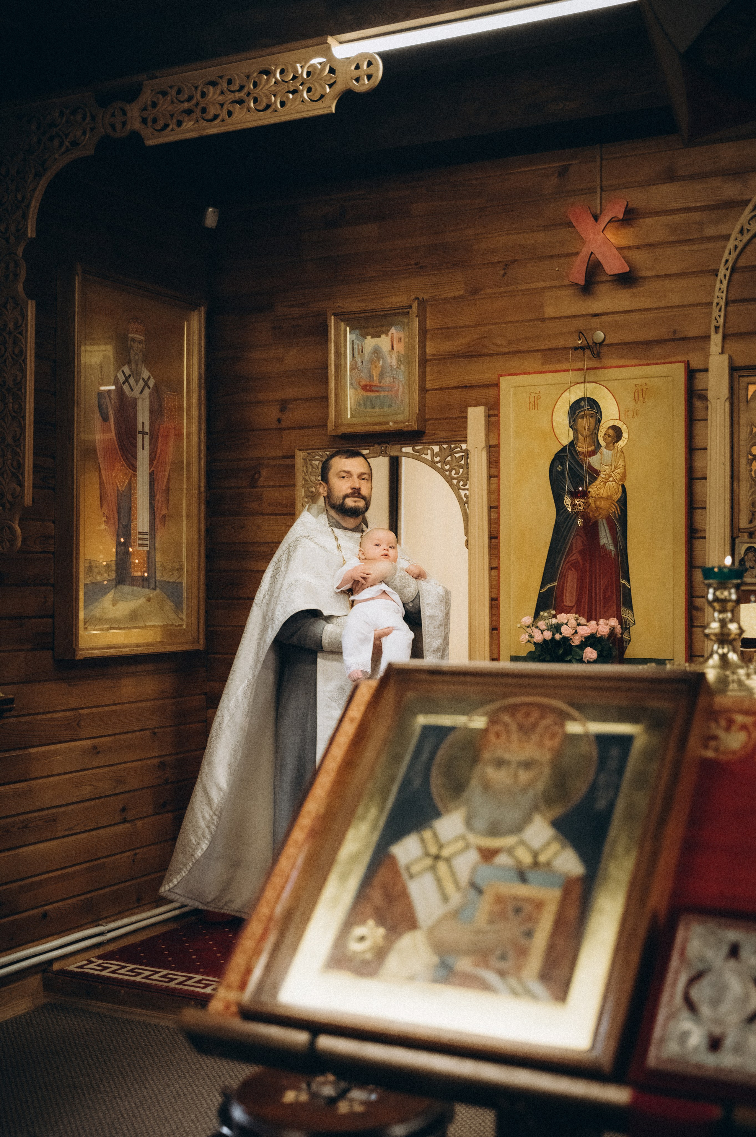 Крещение Егора (ХРАМ СВЯТИТЕЛЯ НИКОЛАЯ ЯПОНСКОГО) частичная конфиденциальность. Семейный фотограф в Минске Дарья Дреко