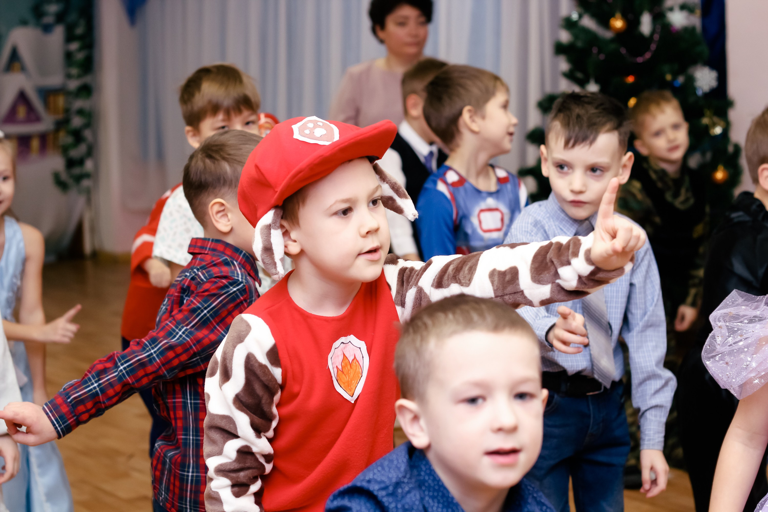 Новогодний утренник. Фотограф Великий Новгород Татьяна Чиглинцева