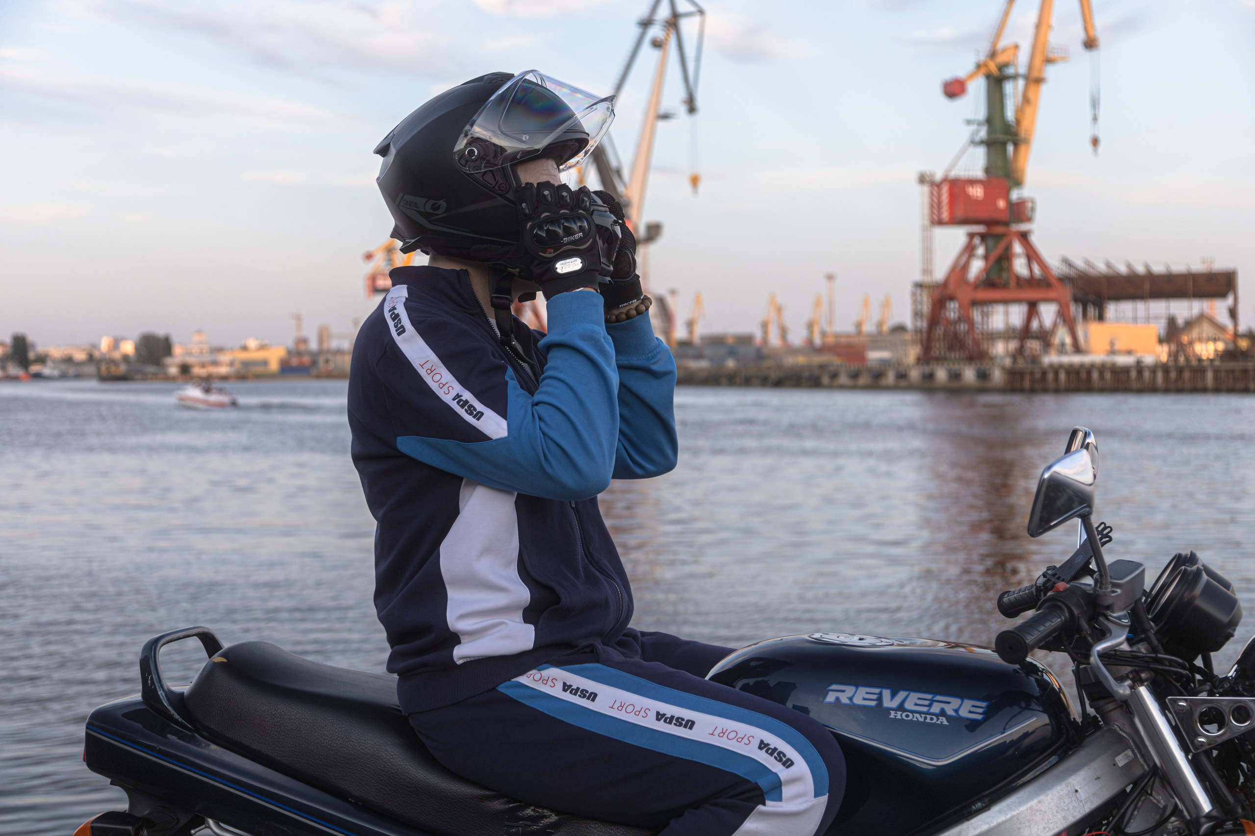 Daniil R. — Digital Noise —