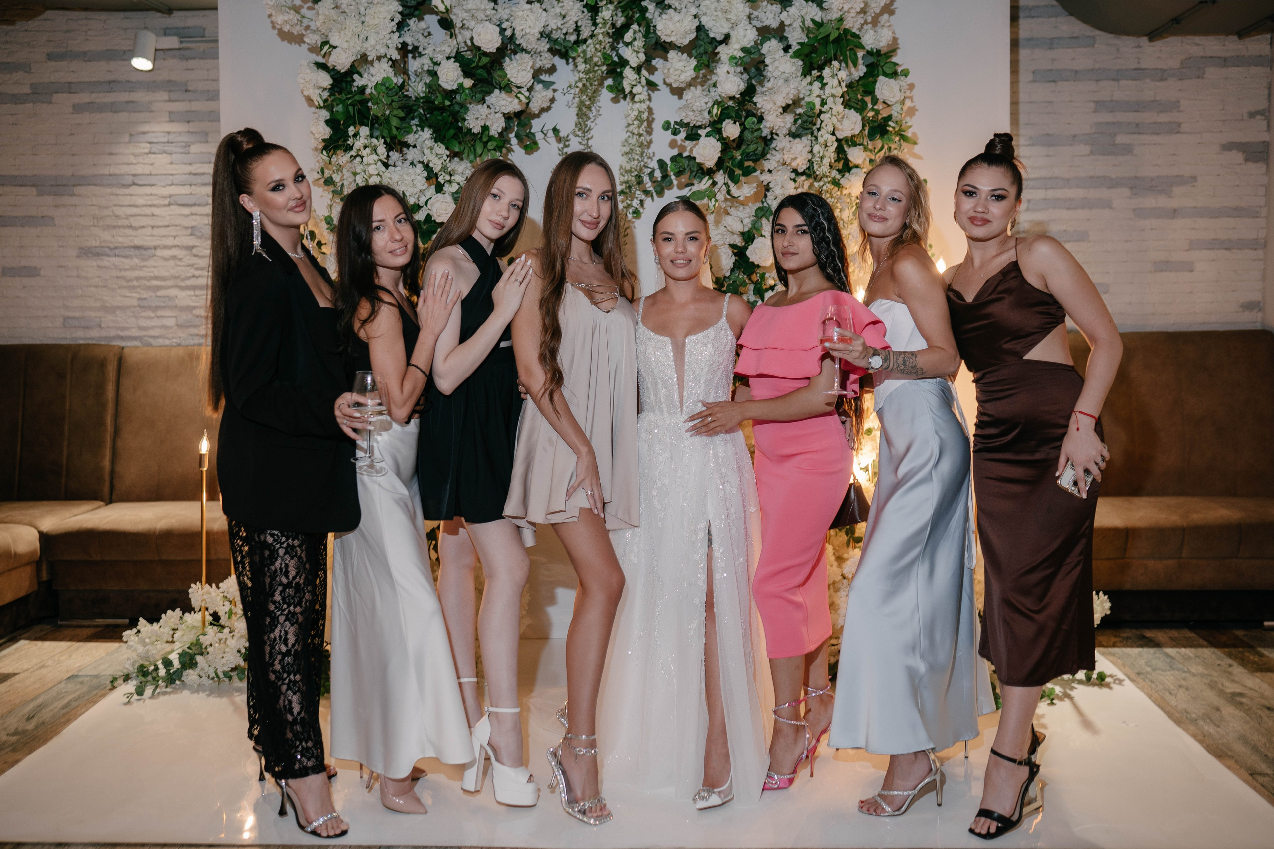 Нанфу и Александра. Первая встреча, лавстори, церемония и банкет. Фотограф Чита. Индивидуальные портреты, LoveStory, свадьбы