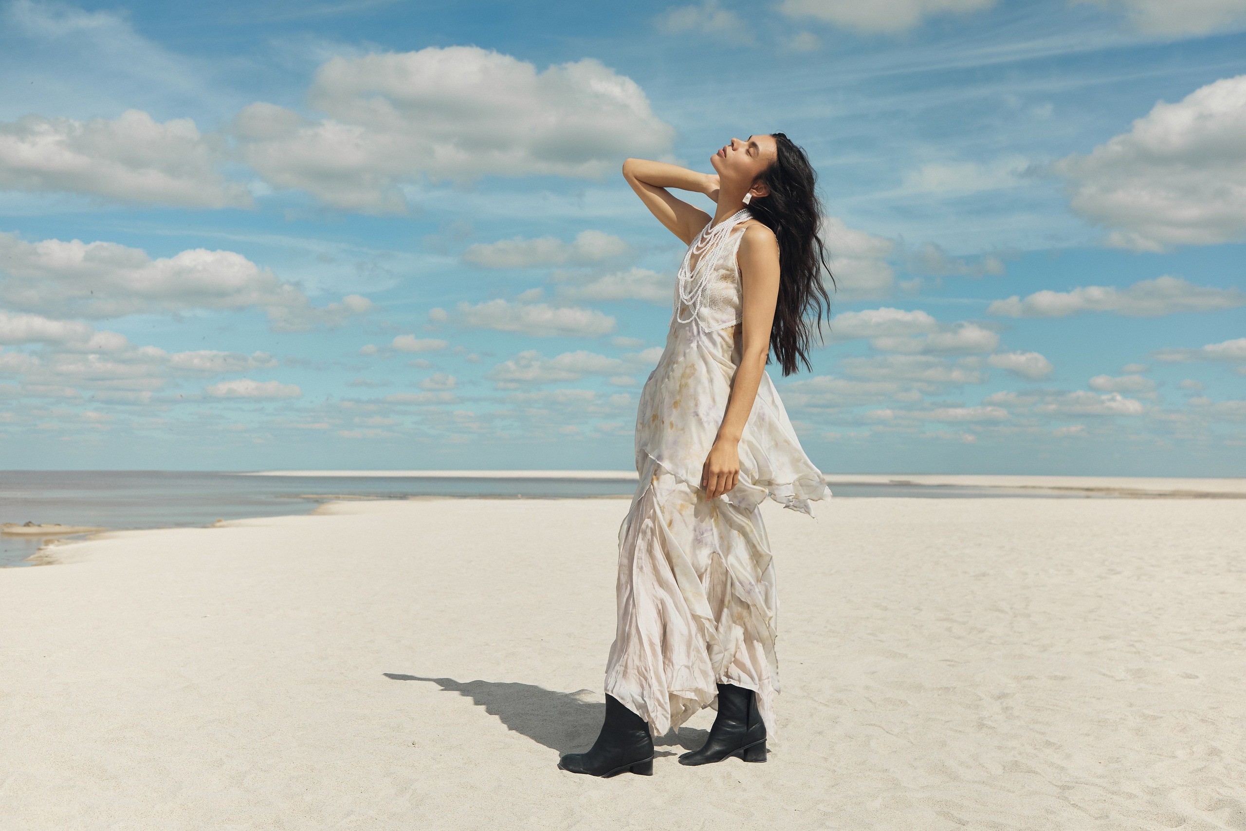 Арт-fashion фотосъёмка «Пески – pt. 2» от Полины Юриной: эстетика песчаных текстур, стиль и вдохновение для брендов и портфолио. Юрина Полина, фотограф из Екатеринбурга