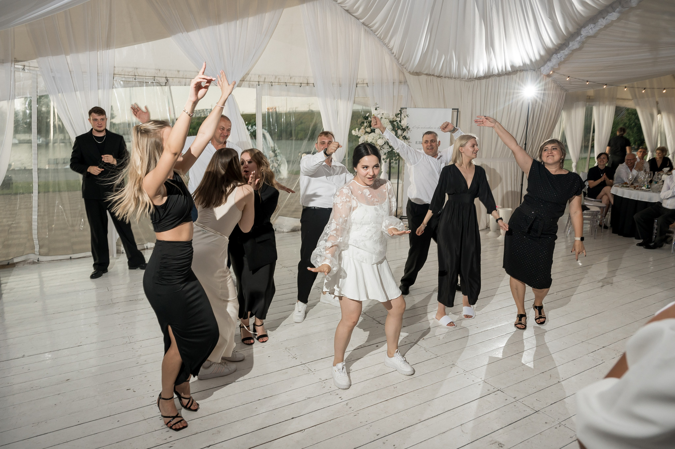 Илья и Елизавета 01.08.25. Свадебный фотограф в Новосибирске. Александра Верхушина