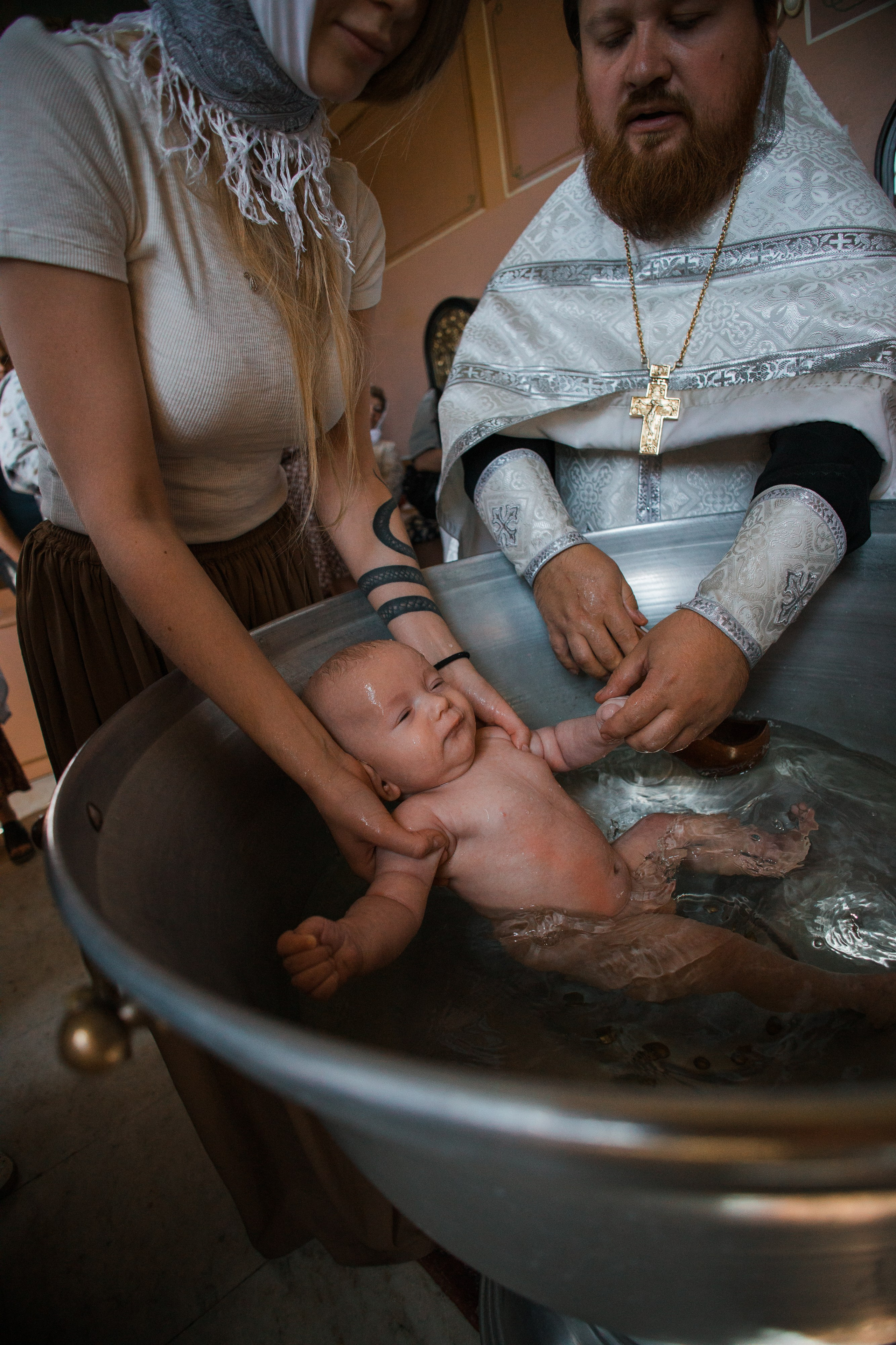 Фотосъемка крестин ребенка в Москве. Выпускные альбомы в Серпухове
