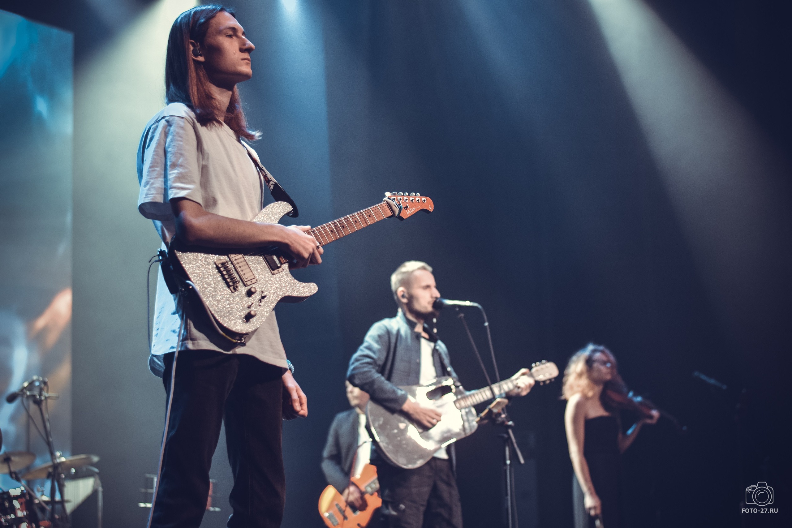 Антон Курдюмов фотограф в Хабаровске Рина Курдюмова фото27 foto27 Антон Дорофеев репортажный репортаж документалист Тони и Рина фотосоздатели ПаПаРоК Философия и любовь сольный концерт ОДОРА Хабаровск