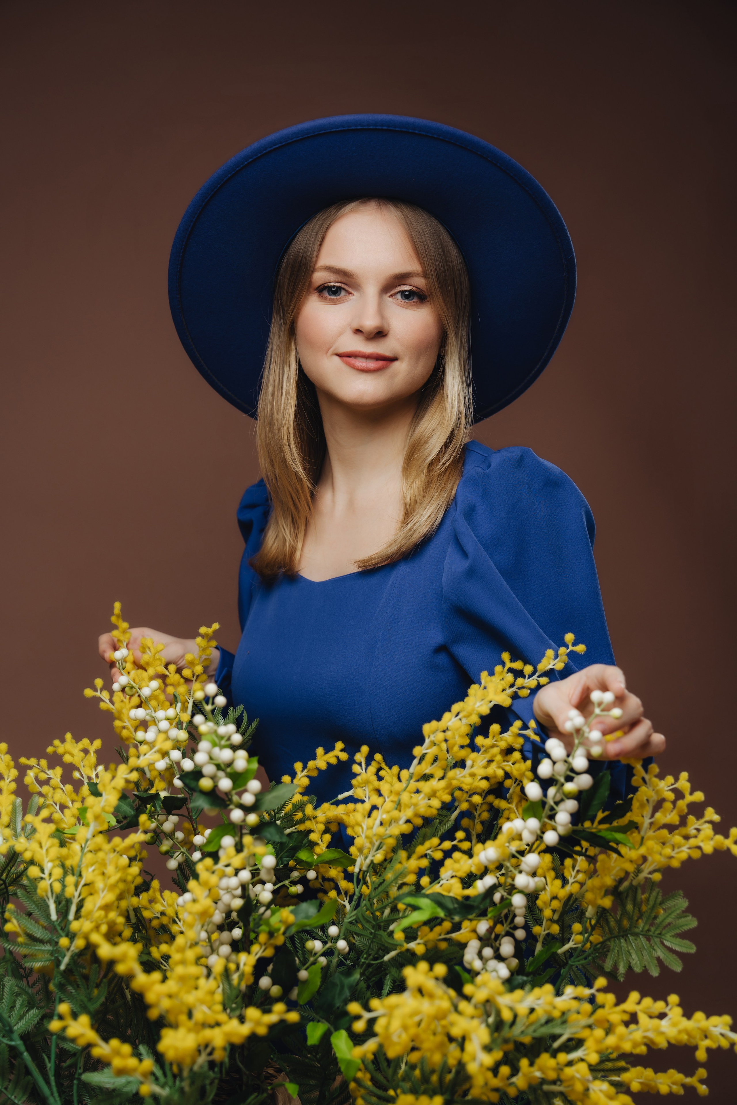 На однотонном фоне. Евгений Щетников Фотограф-Тюмень