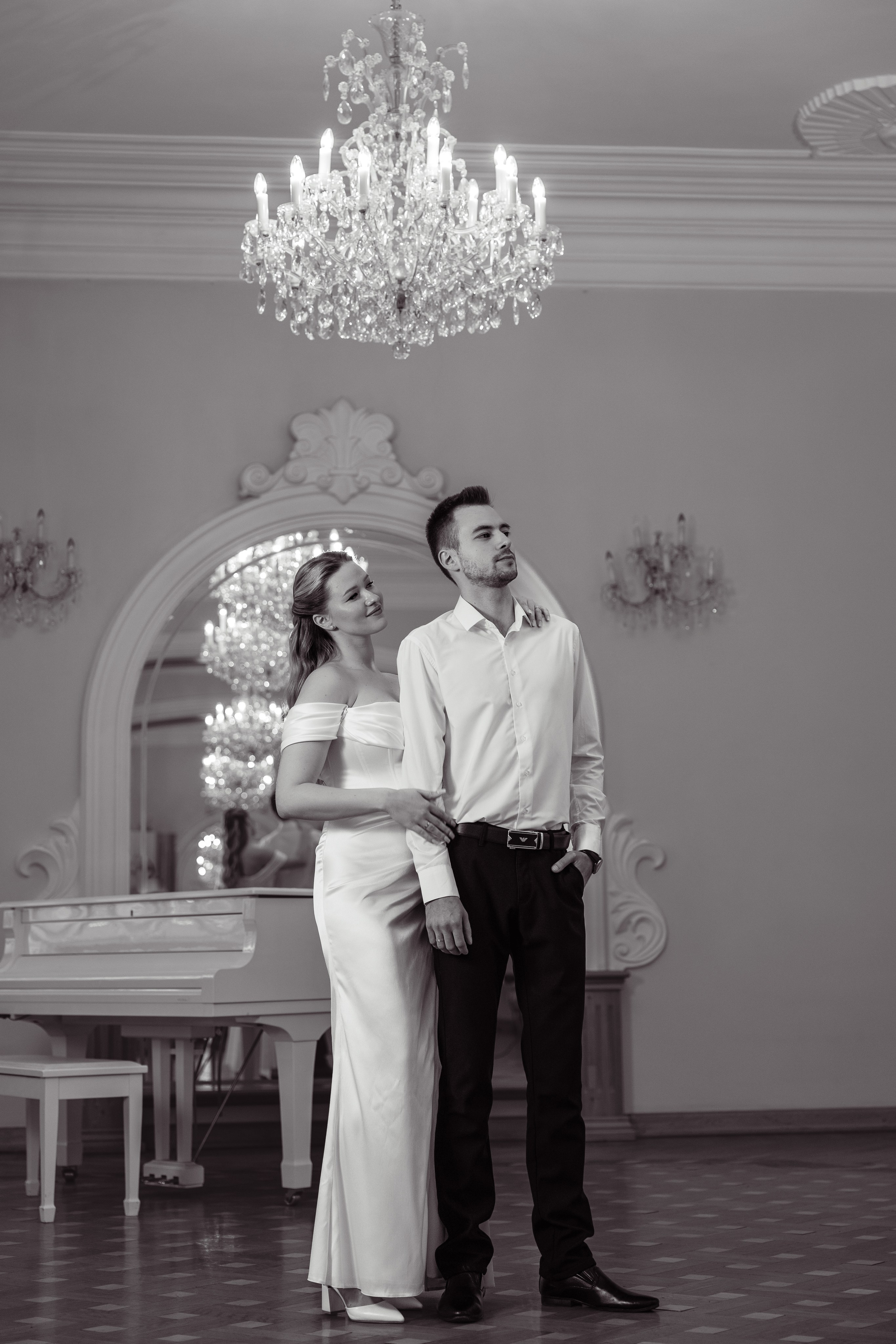 Свадебная фотосессия в Хабаровской филармонии | Свадебный фотограф Мария Кучерявая
