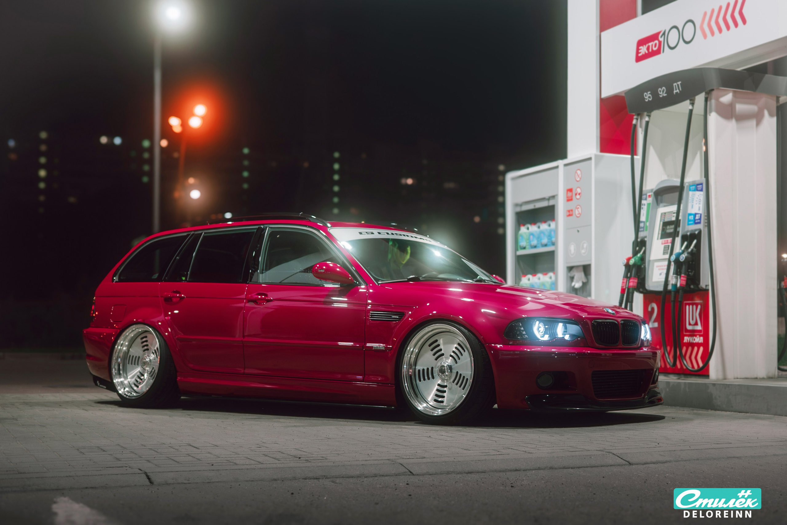 Pink BMW E46 Touring from Finland. DeLorein