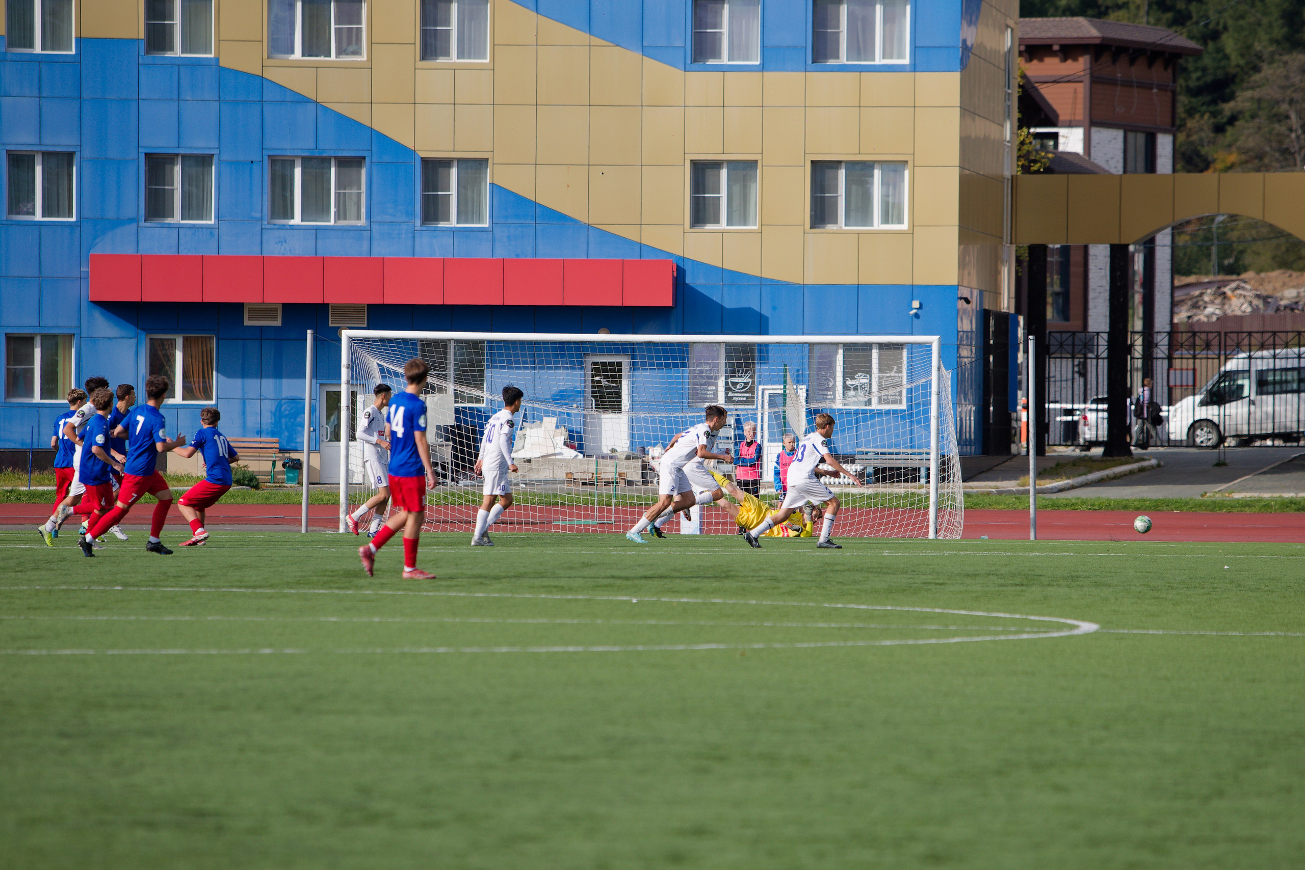Матч ЮФЛ Сахалин-Хабаровск (U-18). Кутузов Евгений Фотограф в Южно-Сахалинске