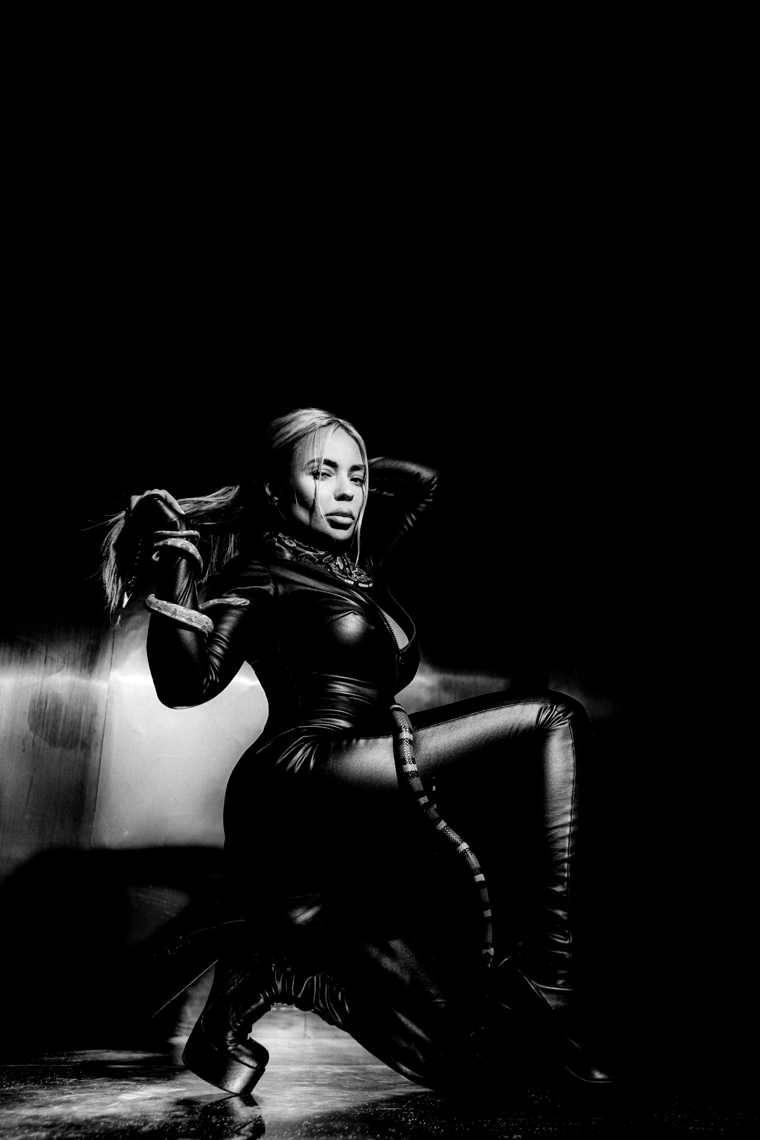 Трендовая фотосессия со змеей в Сочи 2025. Натали Маглер женский фотограф в Сочи | Адлер | Красная Поляна