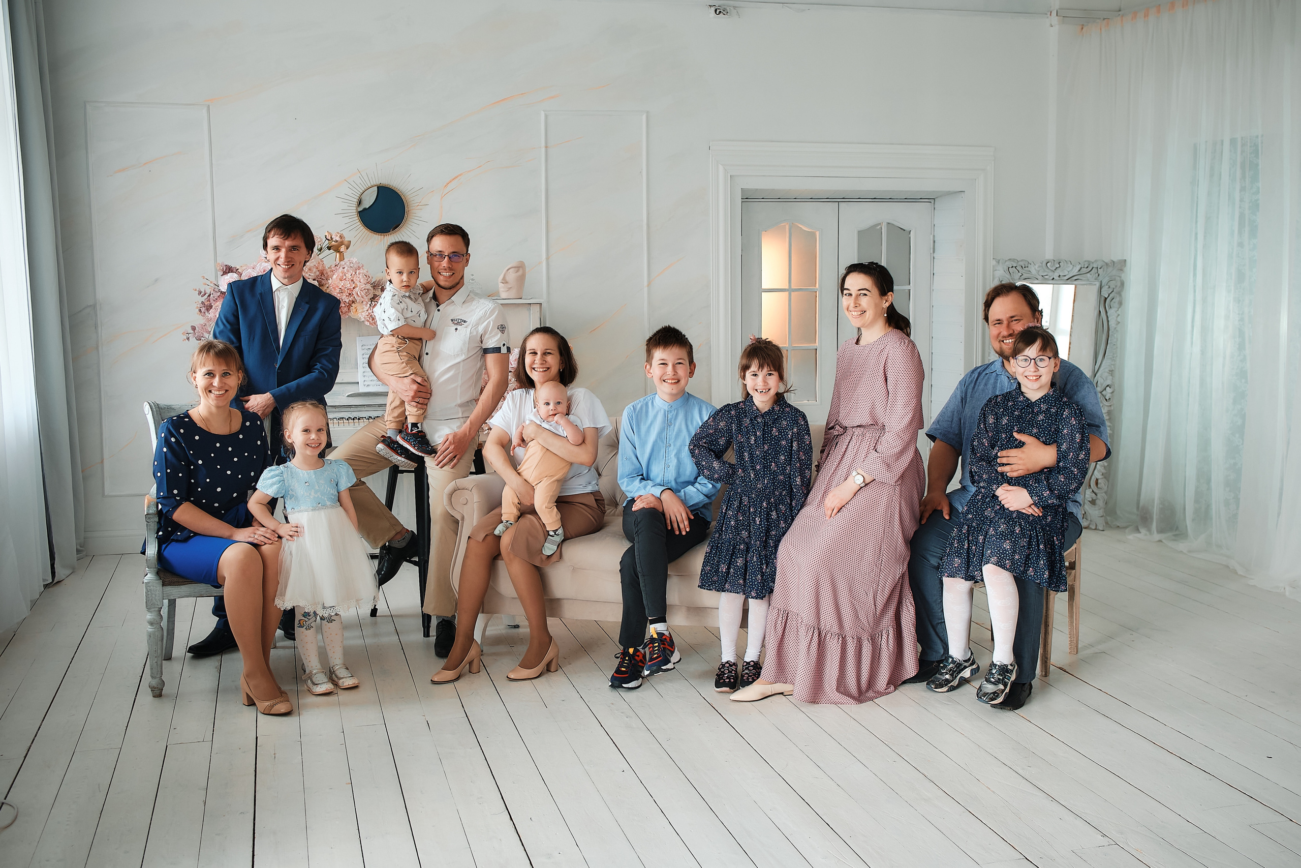 Семейная фотография. Семейный портретный свадебный фотограф Дмитрий Тимченко. Студия / фото