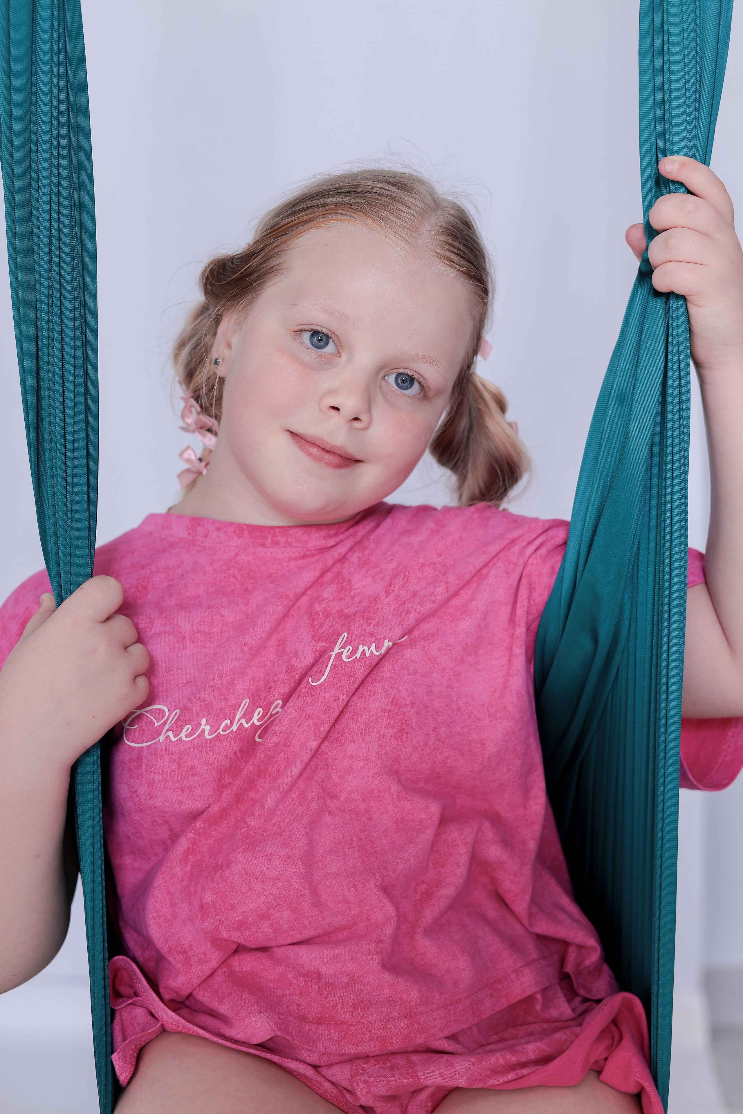 Детская аэройога. Фотограф Надршина Лилия