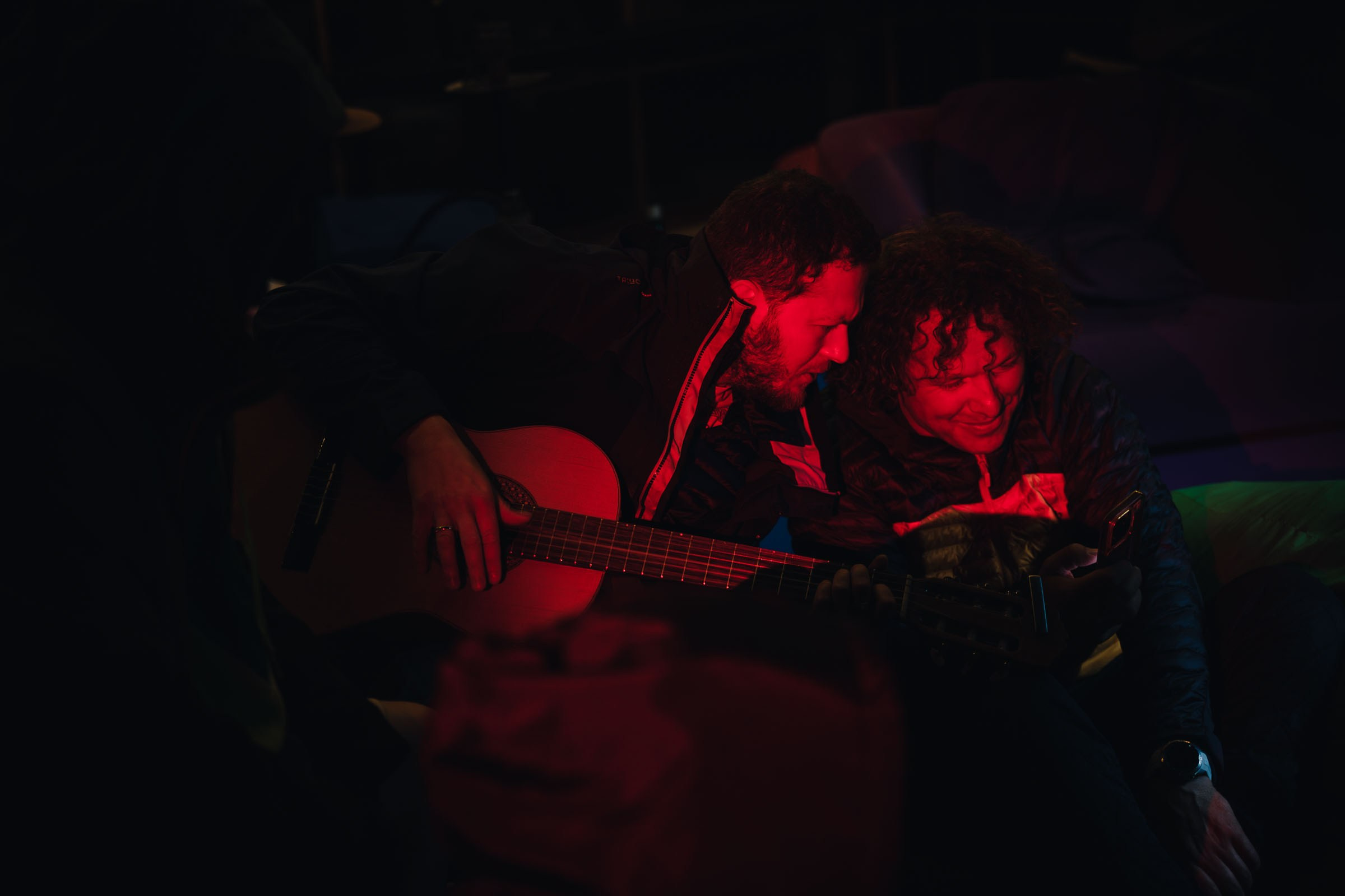 Посиделки с гитарой. Семейный и детский фотограф в Самаре Ренат Алимбиков