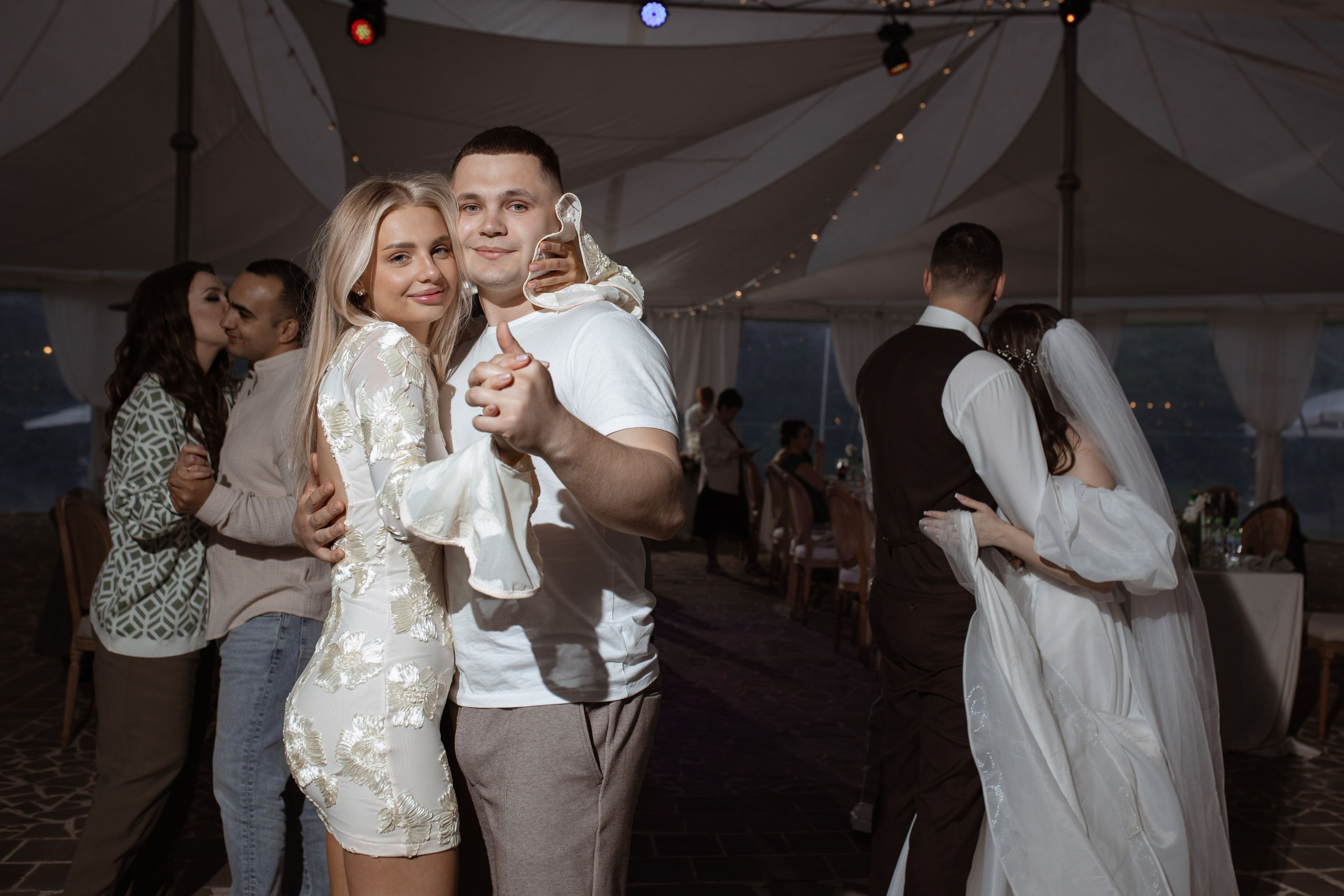 Уютная свадьба за городом в кругу самых близких. Свадебный фотограф Елена Рубцова