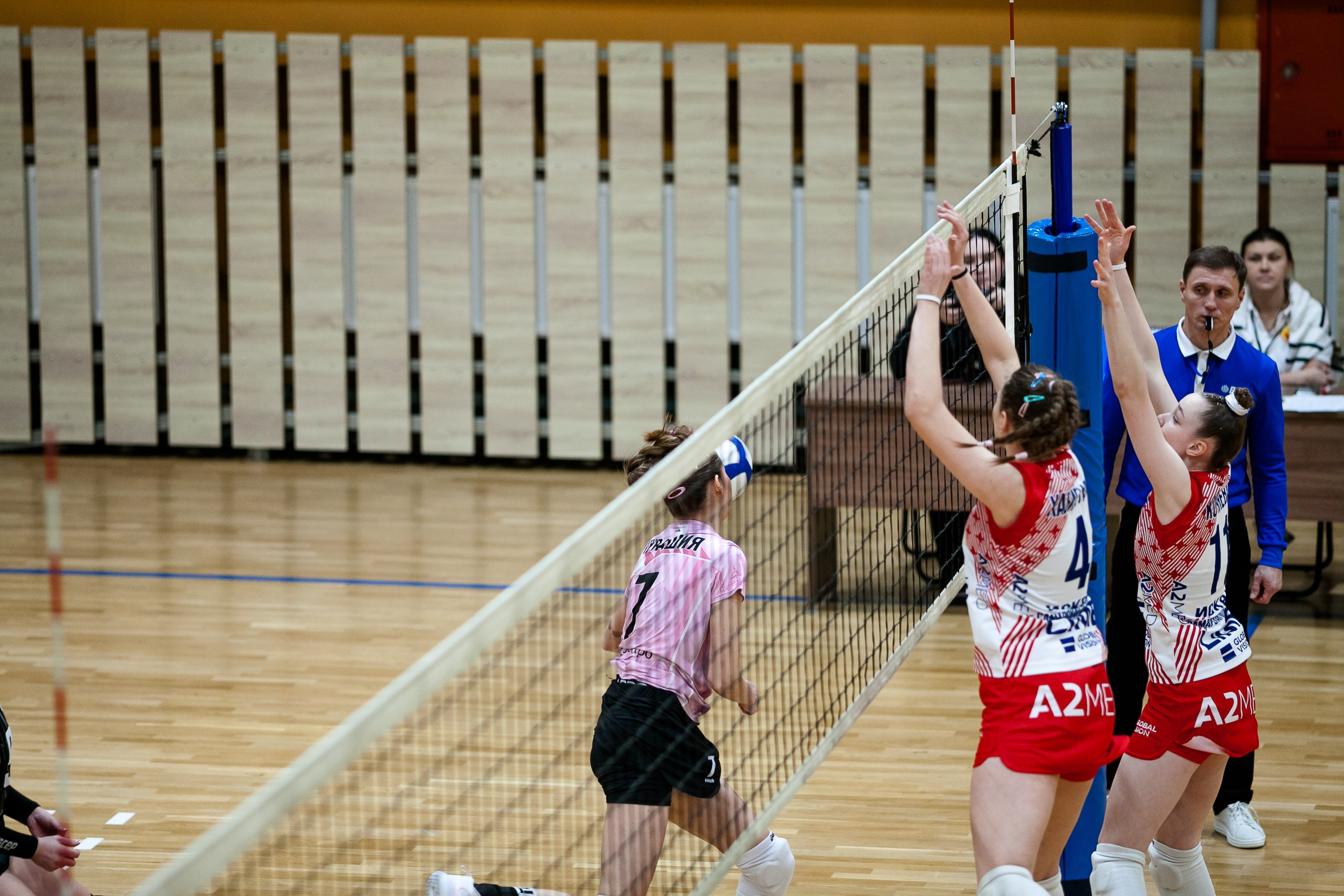 СШ11 — Искра / 1 игра. Фотография