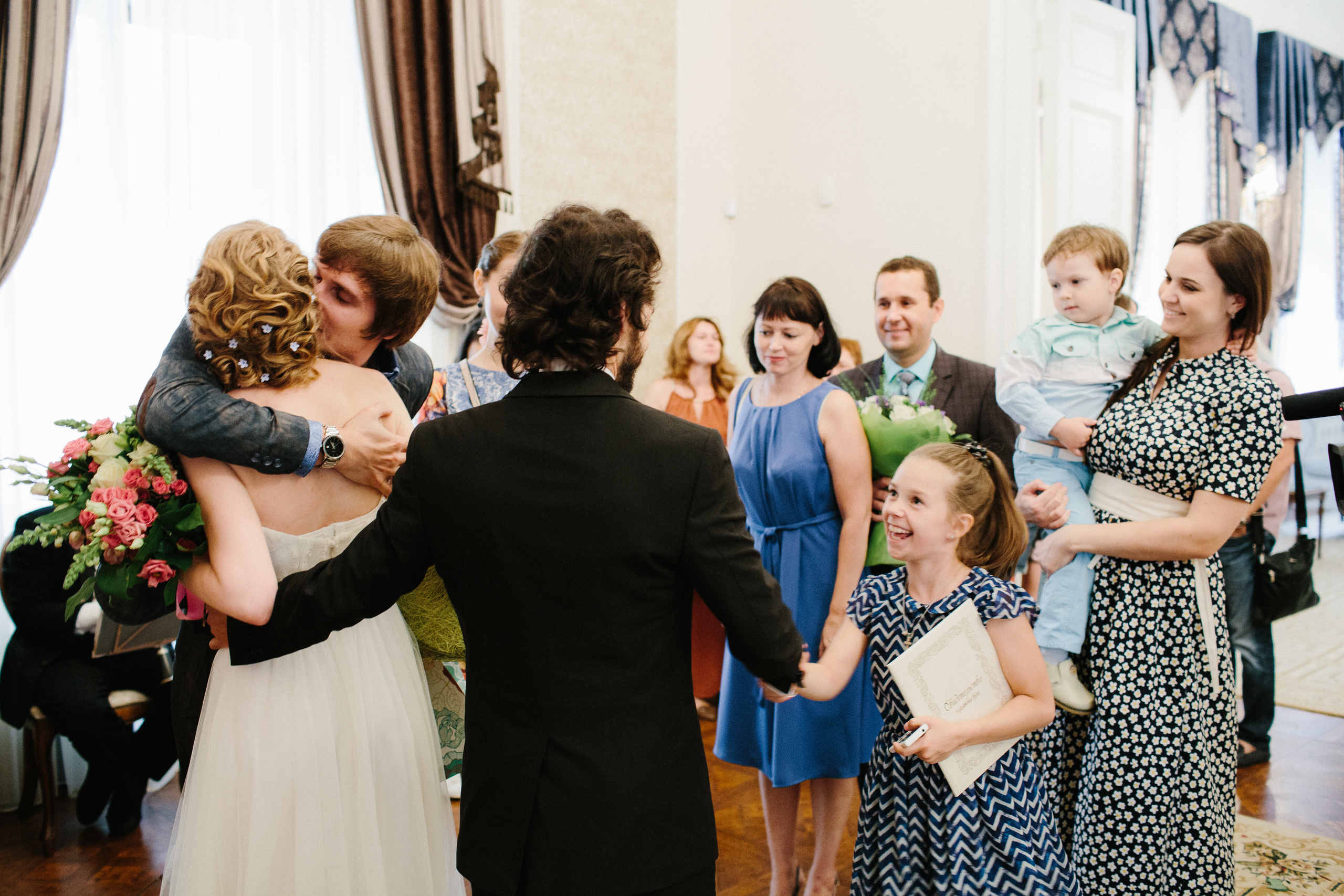 Дыхание прохладного лета. Свадебные и семейные фотографы в Москве Максим и Оксана Первомай