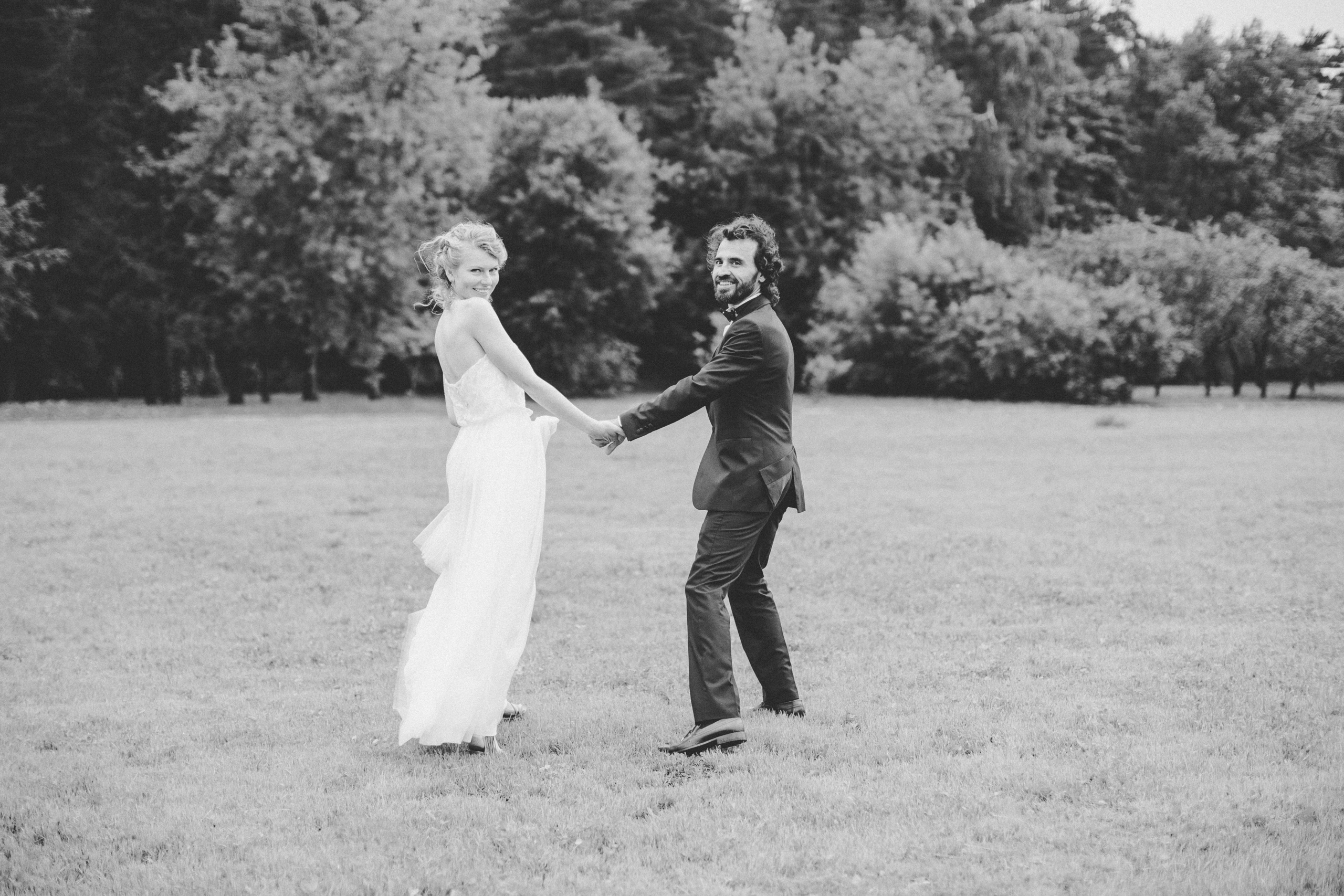 Дыхание прохладного лета. Свадебные и семейные фотографы в Москве Максим и Оксана Первомай