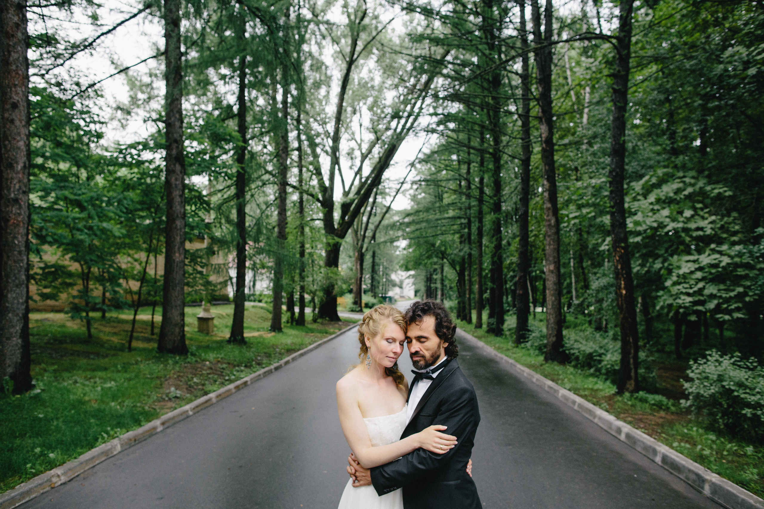 Дыхание прохладного лета. Свадебные и семейные фотографы в Москве Максим и Оксана Первомай