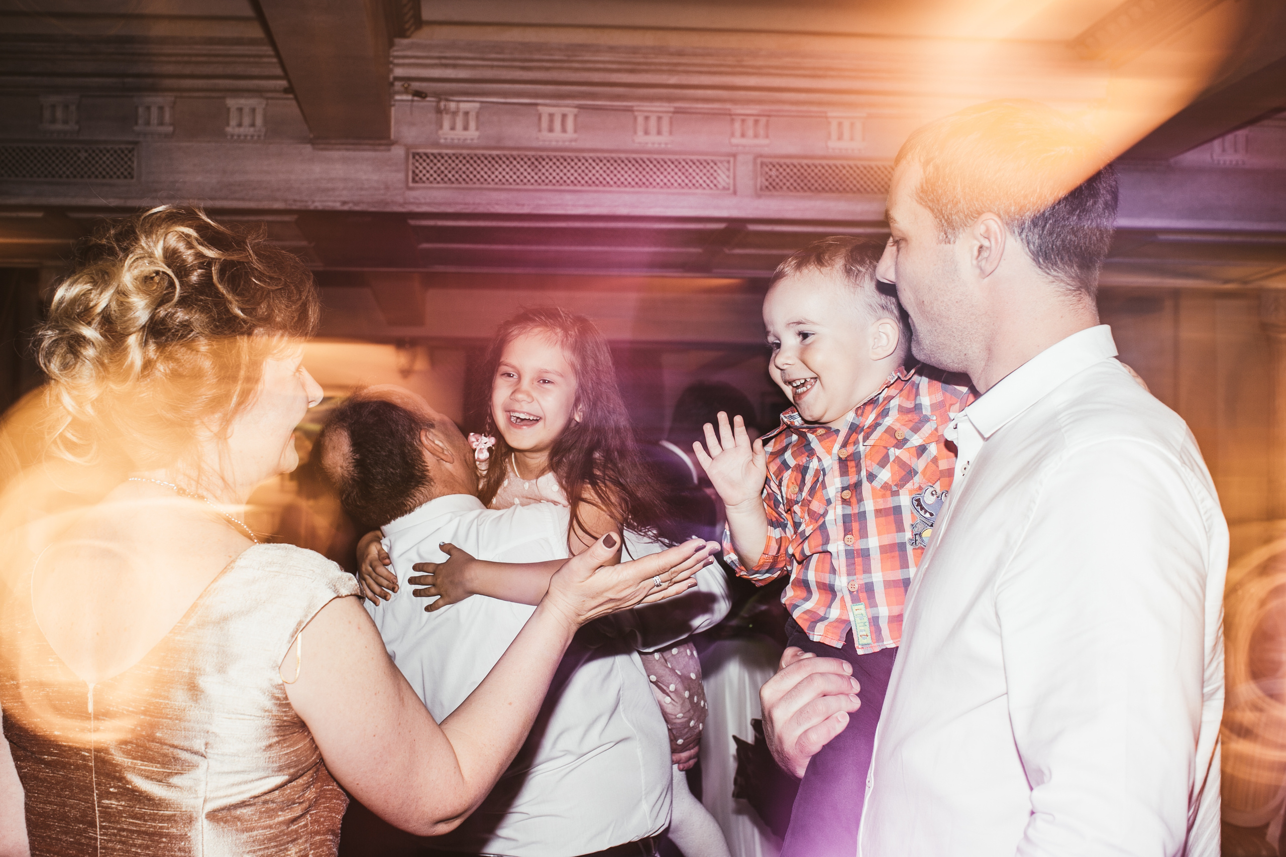 Light and love. Свадебные и семейные фотографы в Москве Максим и Оксана Первомай