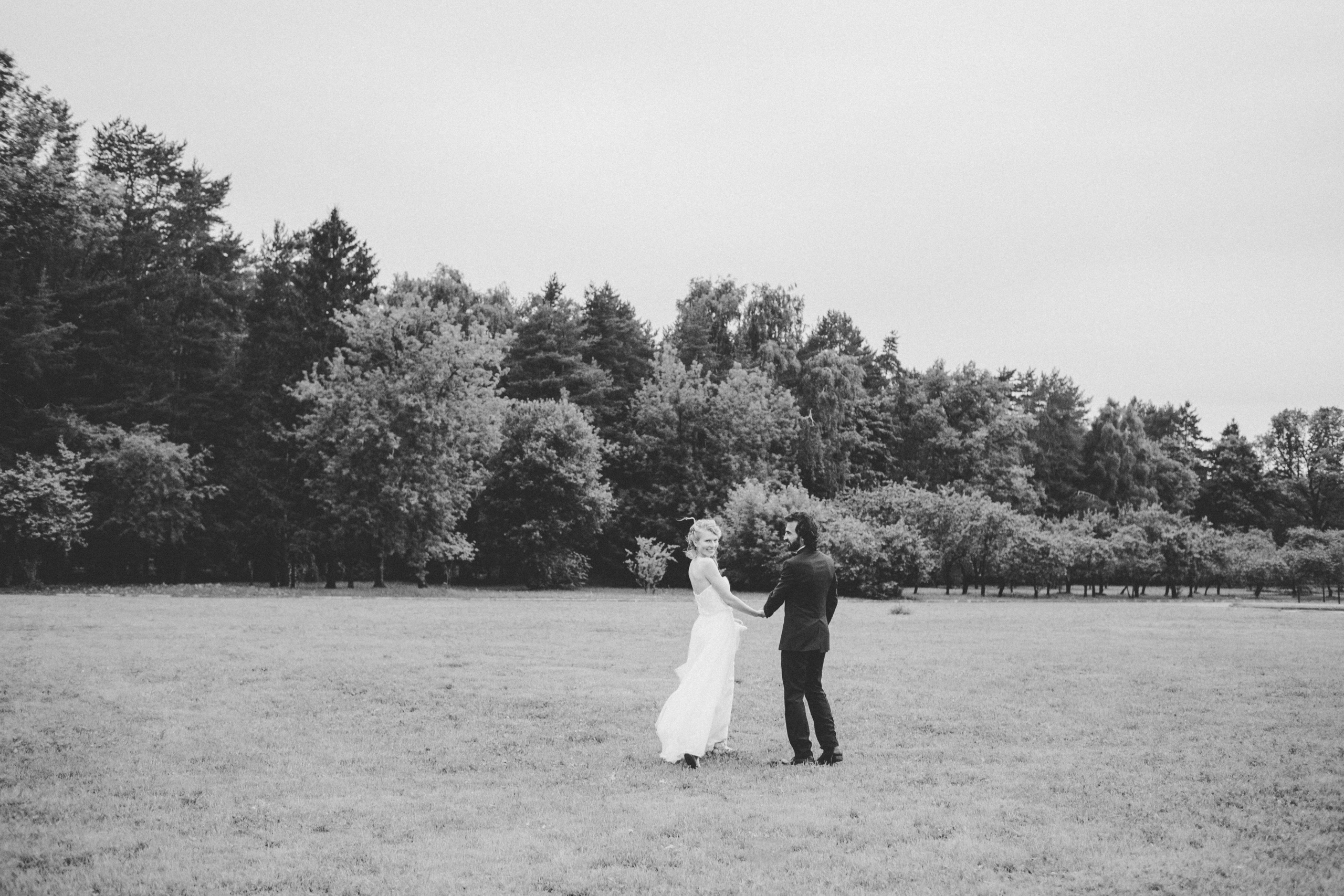Дыхание прохладного лета. Свадебные и семейные фотографы в Москве Максим и Оксана Первомай