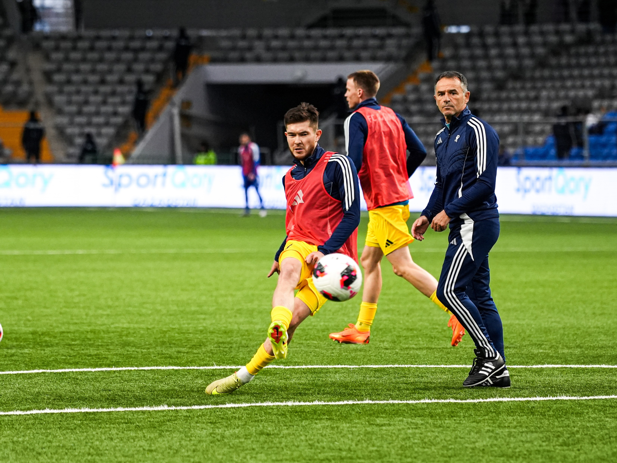 FC ASTANA. Здравствуйте Меня зовут Берден Ансар, Я профессиональный фотограф