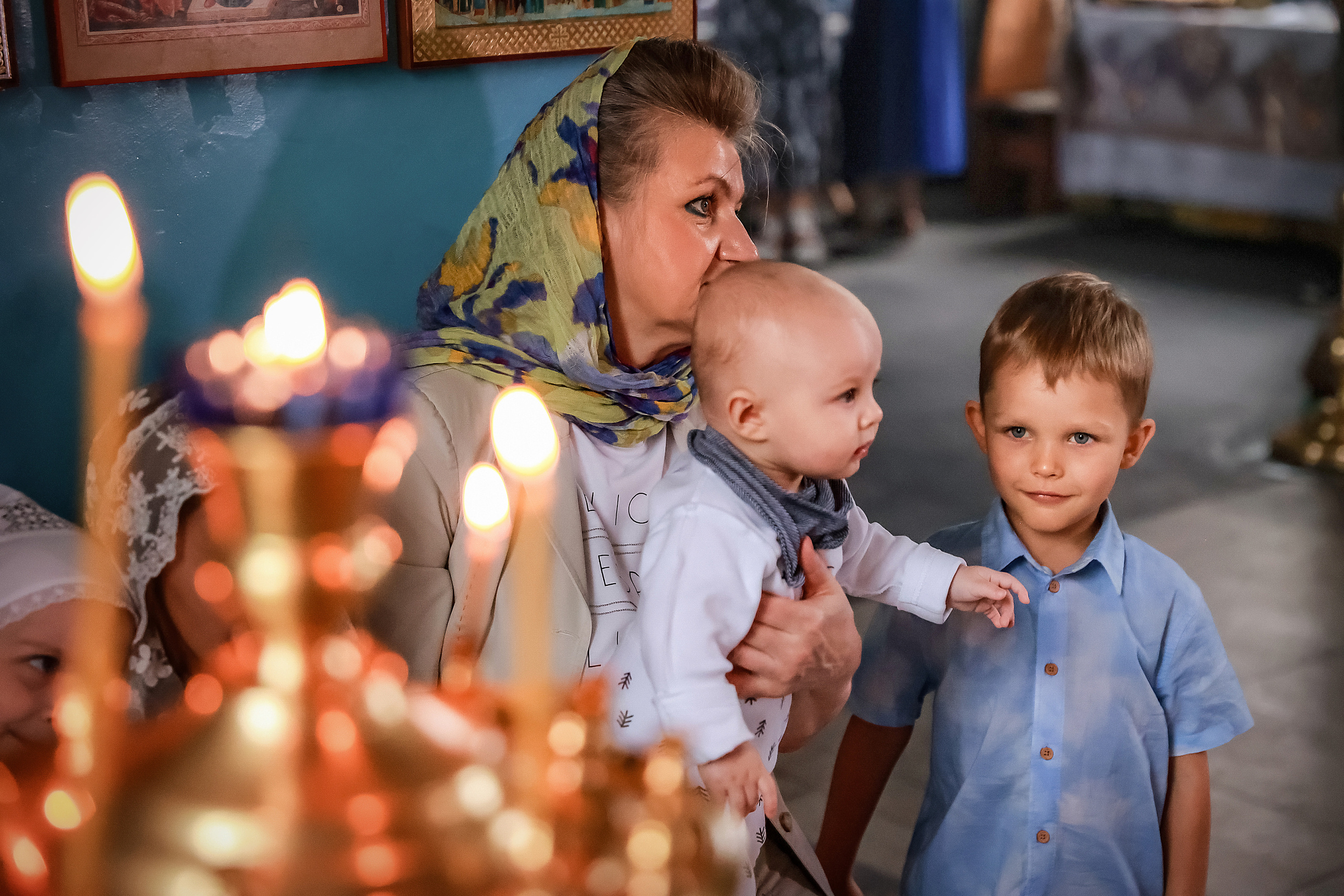 Таинство Крещения двойни. Село Вешаловка Липецкой области. Семейный и детский фотограф в Краснознаменске Виктория Санкина