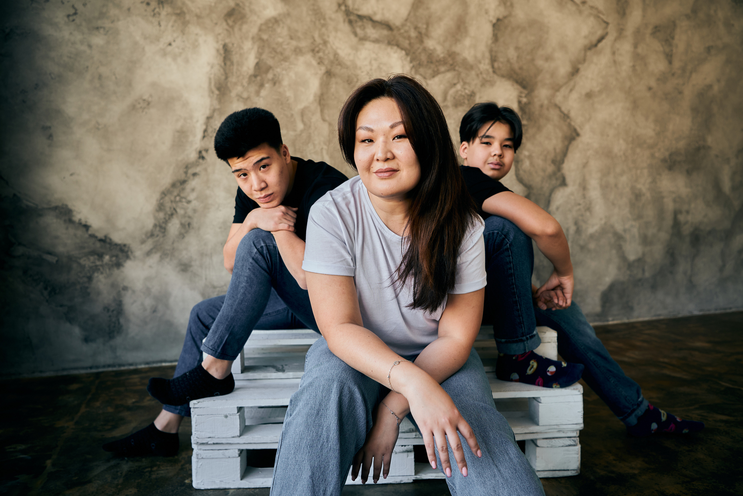 Семейная студийная фотосессия. Фотограф Алматы Ольга Photodooshy