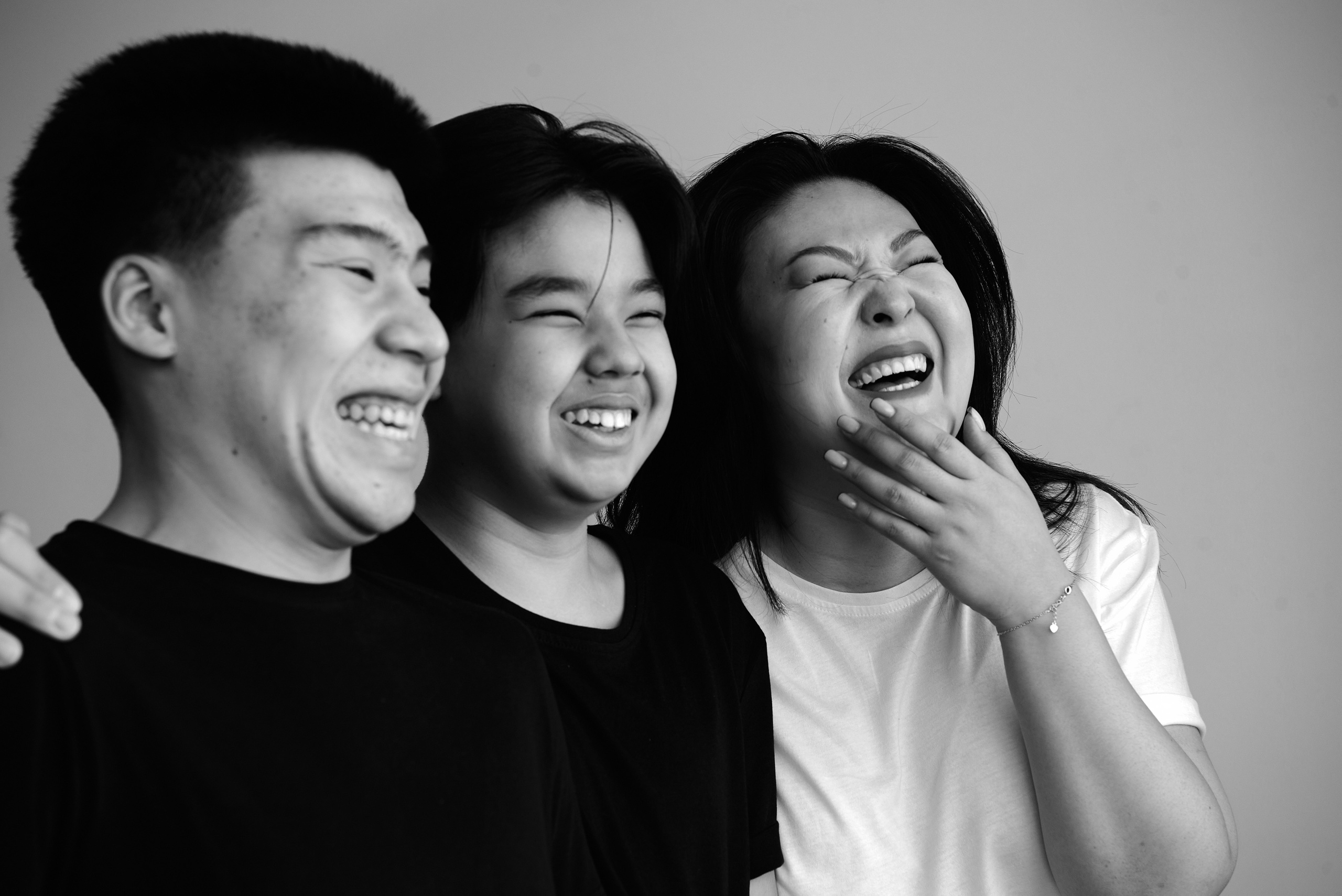 Семейная студийная фотосессия. Фотограф Алматы Ольга Photodooshy