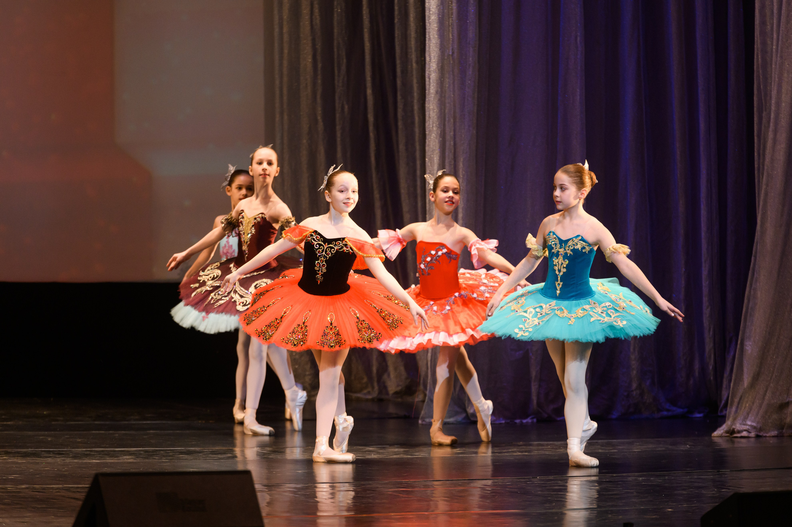 23 апреля, часть 1, БКЗ Октябрьский, г. Санкт-Петербург. Золотое яблочко