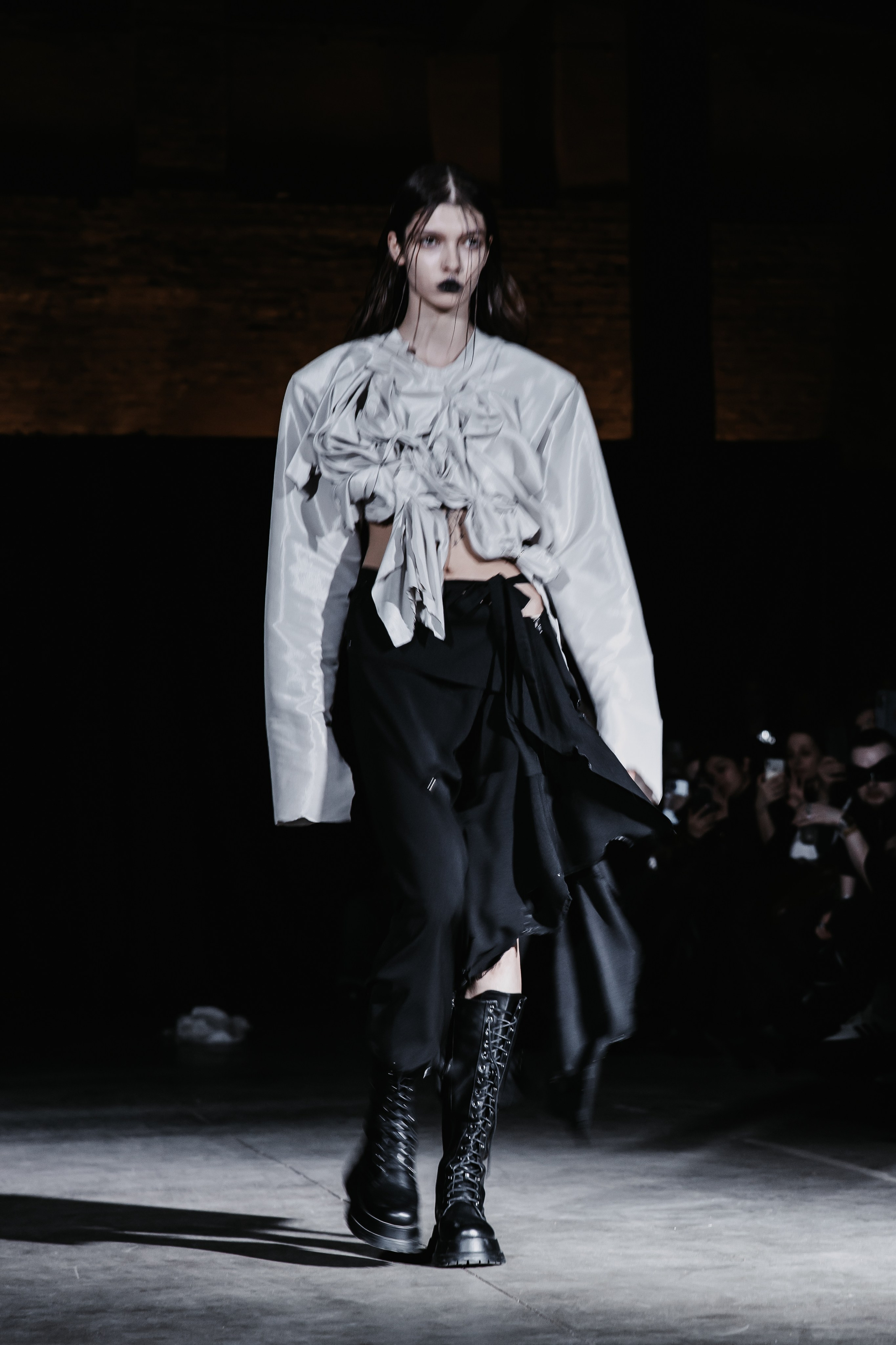 AUXI catwalk андеграунд показ-перфоманс. Фотограф в Санкт-Петербурге Вагнер Юлия