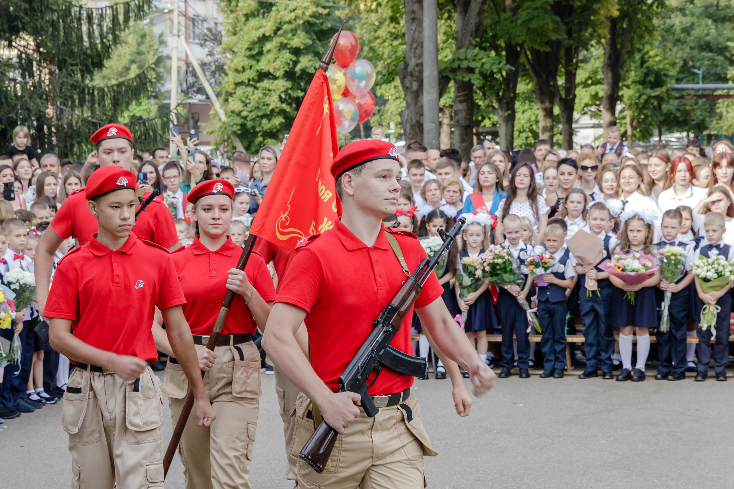 ПЕРВЫЙ ЗВОНОК. Марина Ушакова. Фотограф. Выпускные альбомы. г. Краснодар