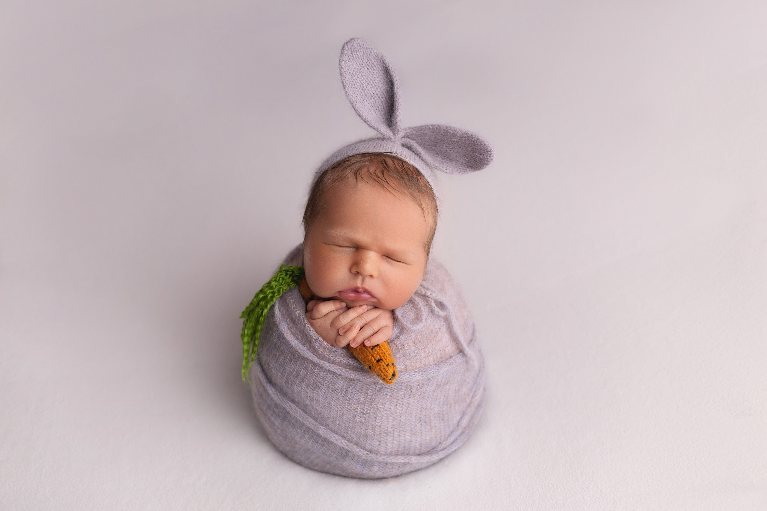 Классическая фотосессия малыша. Фотограф новорожденных малышей в Омске и Омской области Эльвира Камаева