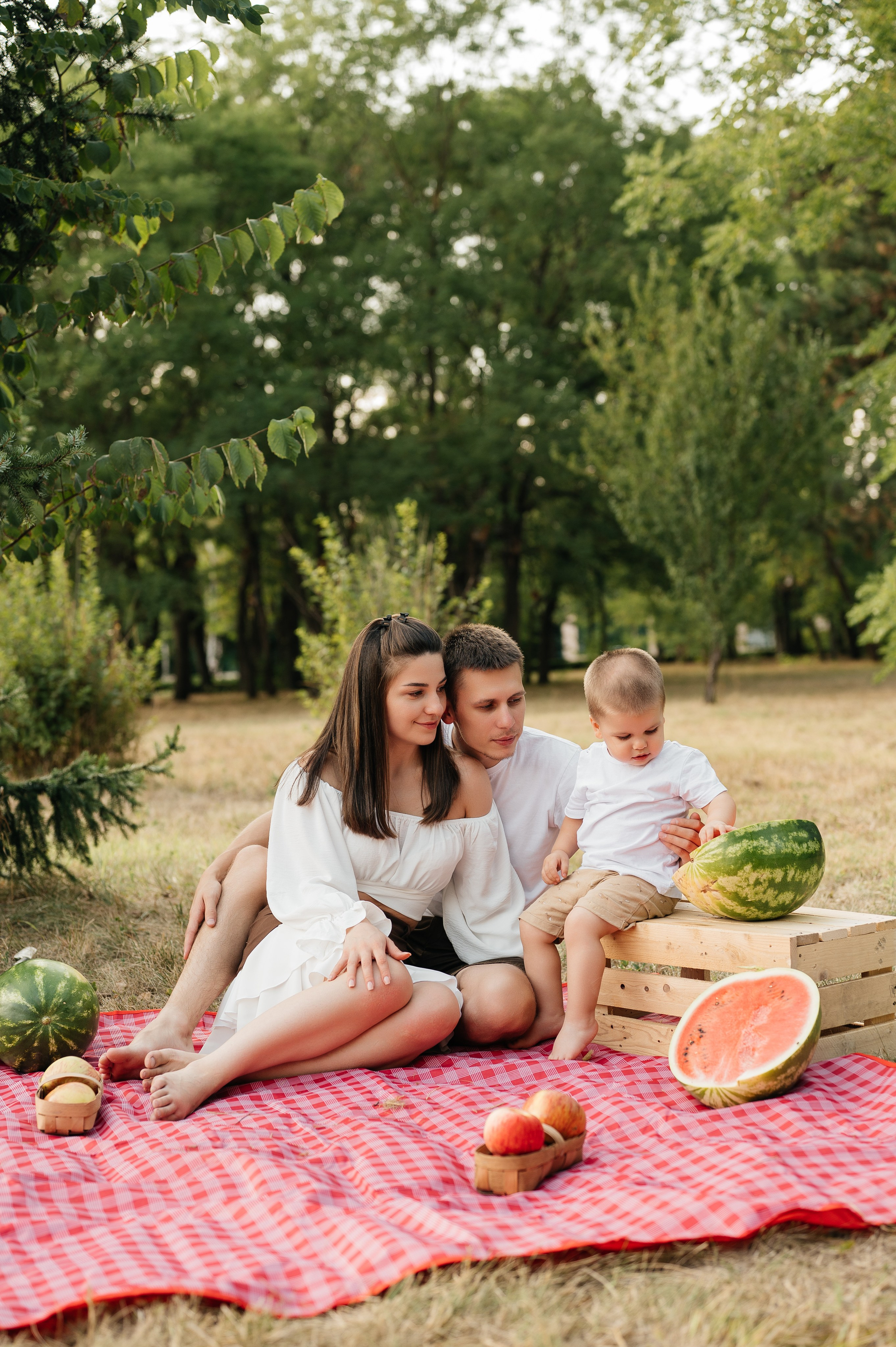 Летняя семейная фотосессия в парке. Свадебный и семейный фотограф в Краснодаре Алина Мельник