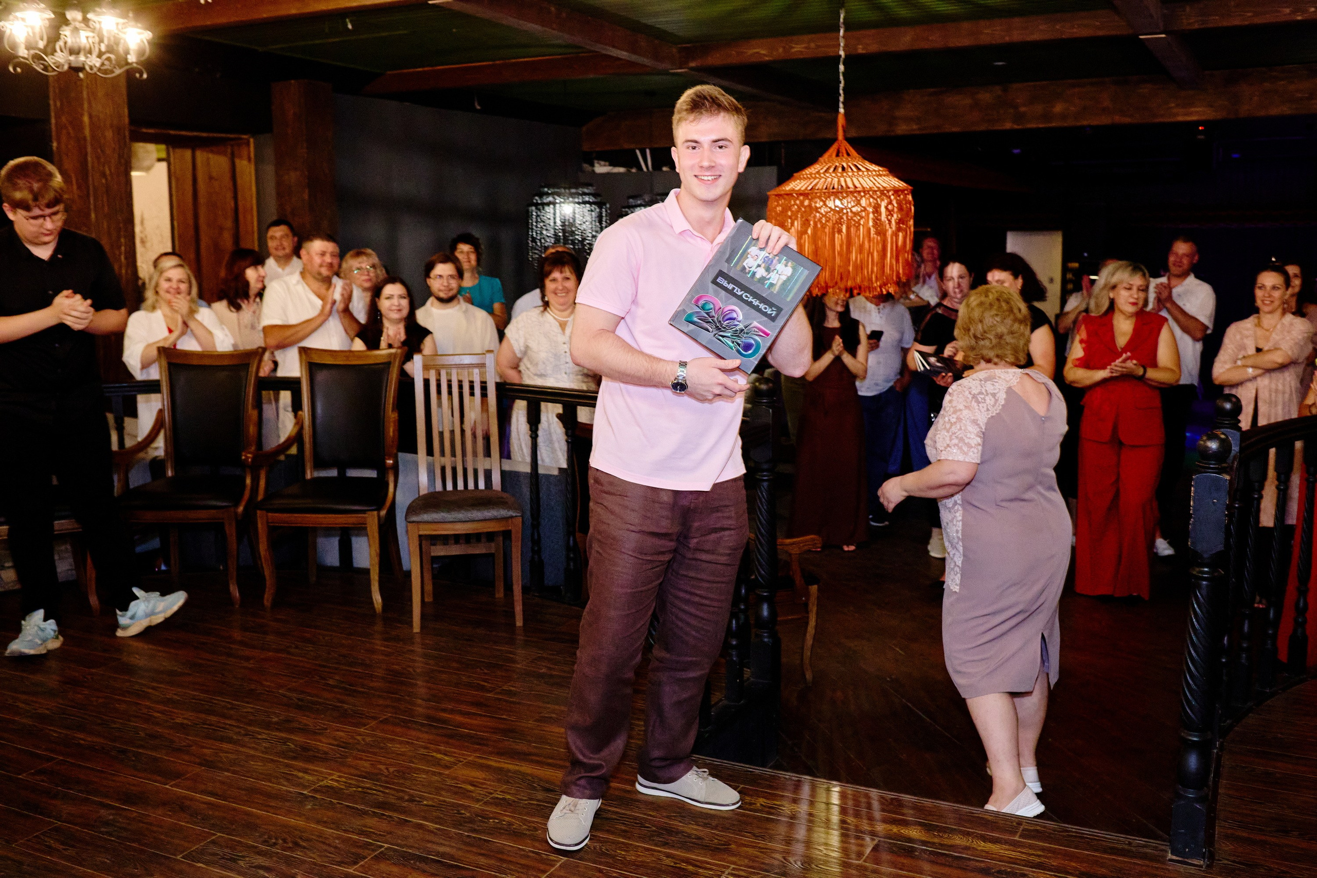 Выпускной 35 Сош. Фотограф Выпускные альбомы Таганрог Сергей Коробченко