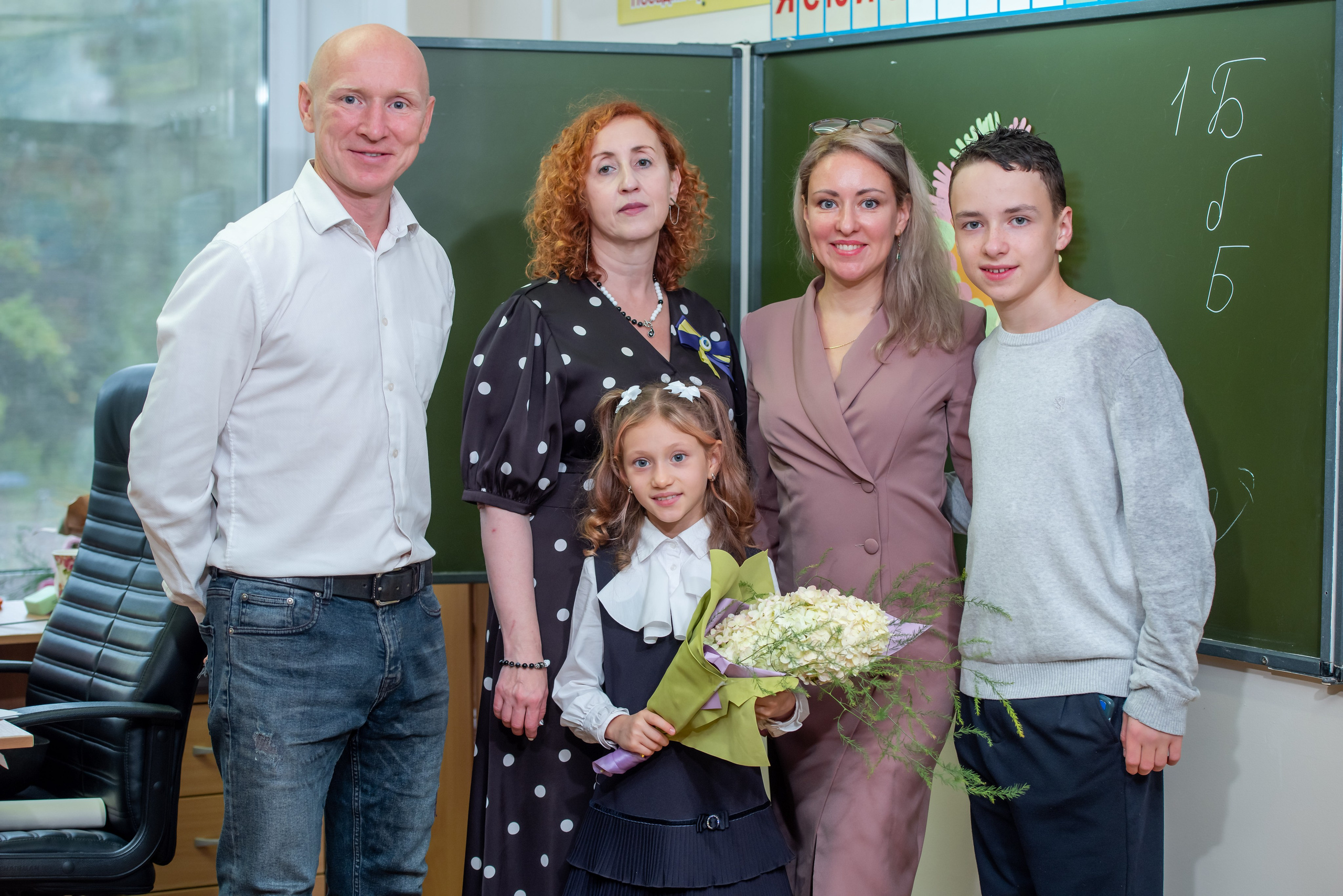 1 сентября «Новая школа». Выпускные альбомы в Севастополе, Крыму и Екатеринбурге