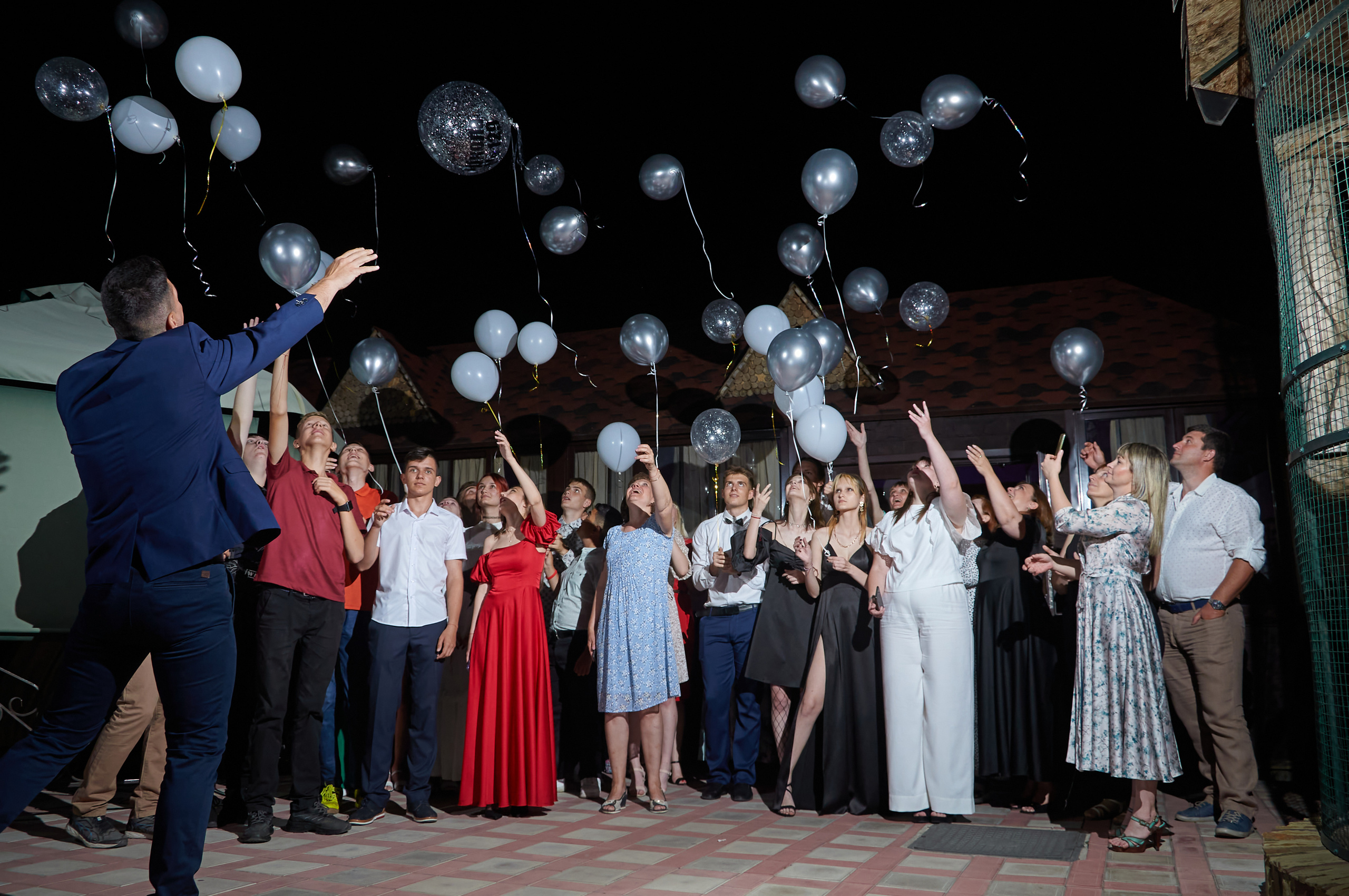 «Прощай, 9 класс…». Фотограф из Волгограда Антон Маевский