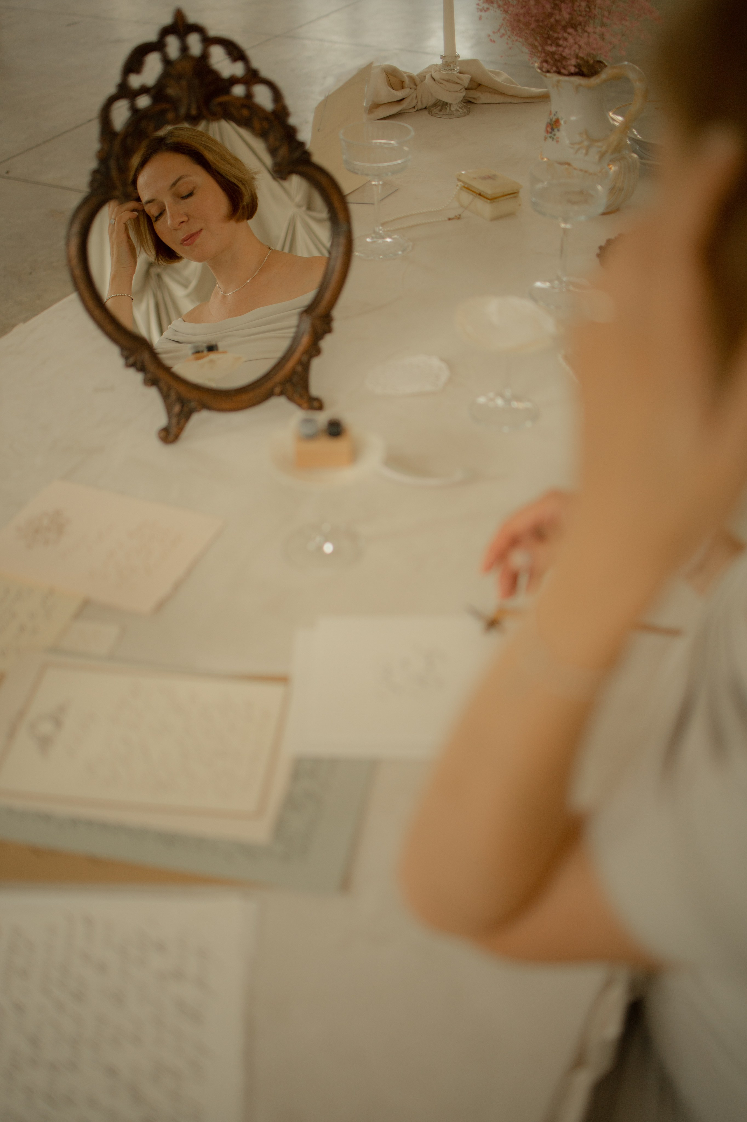 Каллиграфия. Женский фотограф Истра