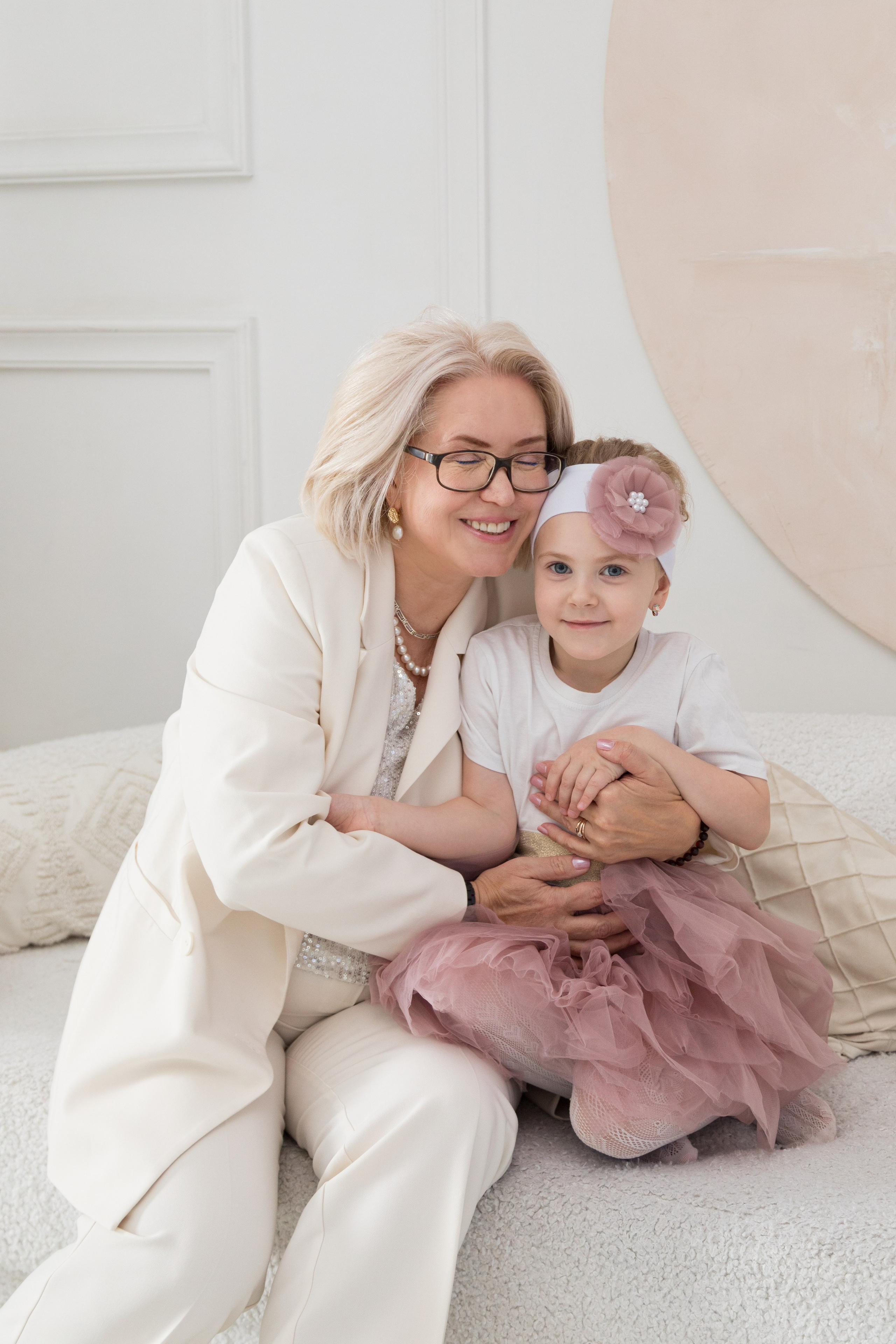 Семейная новогодняя съёмка в фотостудии Daily. Детский и контент фотограф Надя Волкова Санкт-Петербург