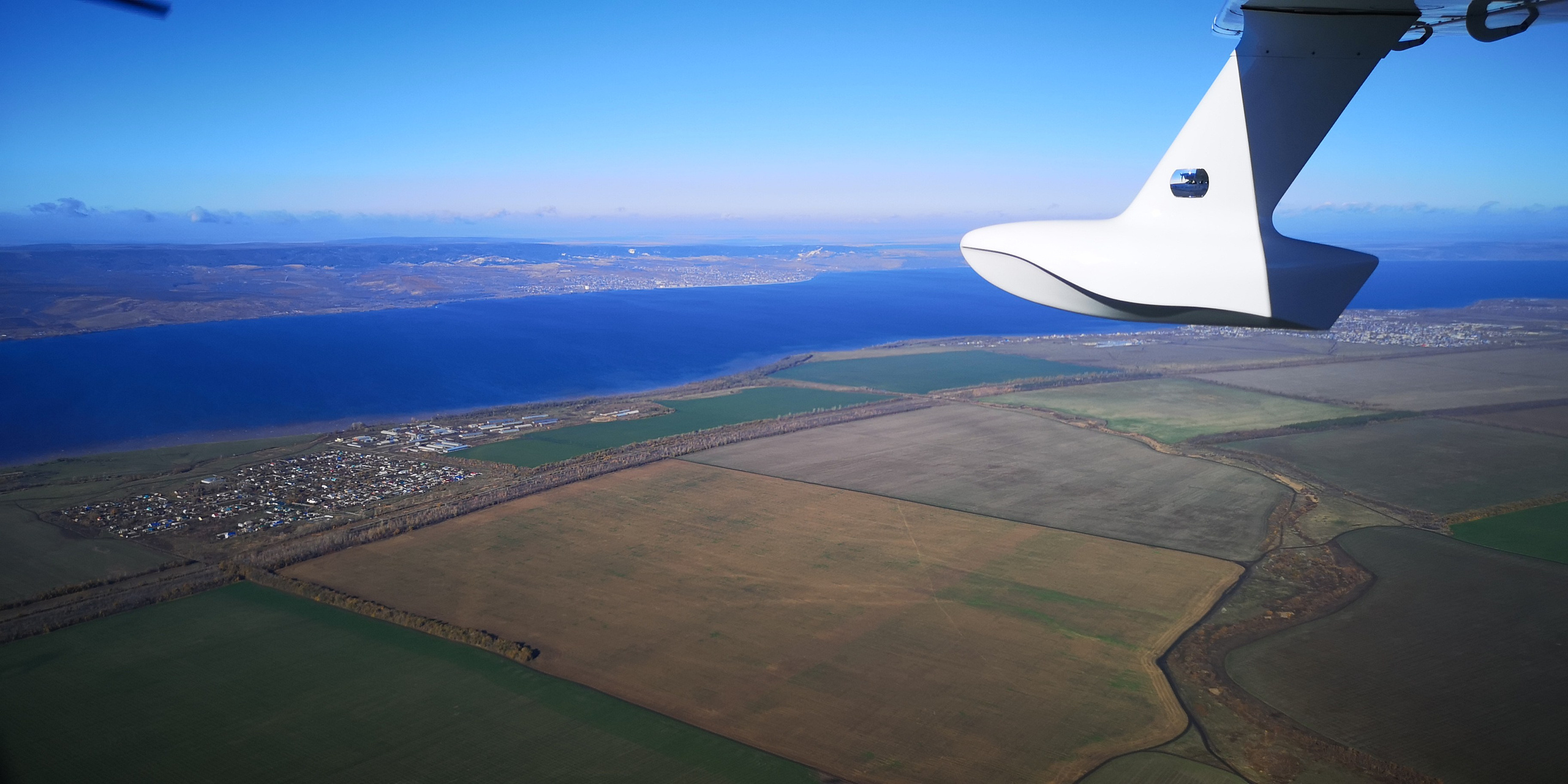 Каспийское море (наука на Ла-8) (2021 г.). Фотоальбом показывающий увлекательный мир авиации и мир медведей Андрея Иванова