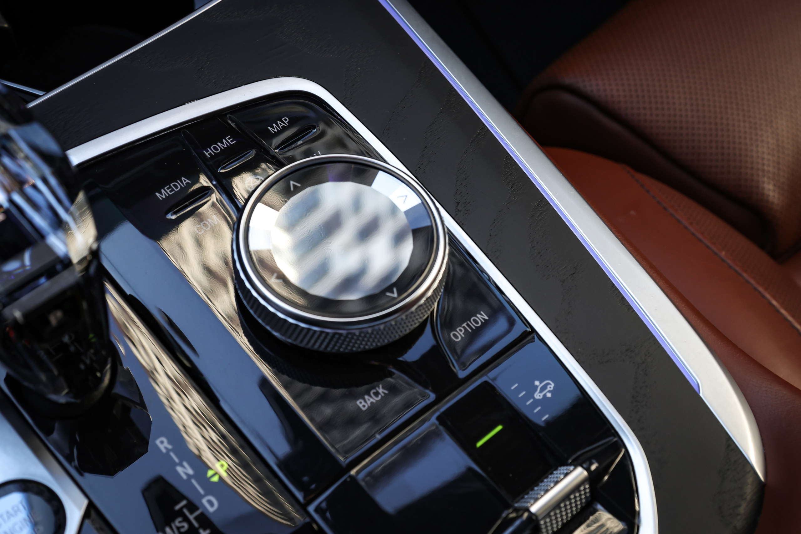 2020 BMW X7 XDrive 40i. Mixturecaptures