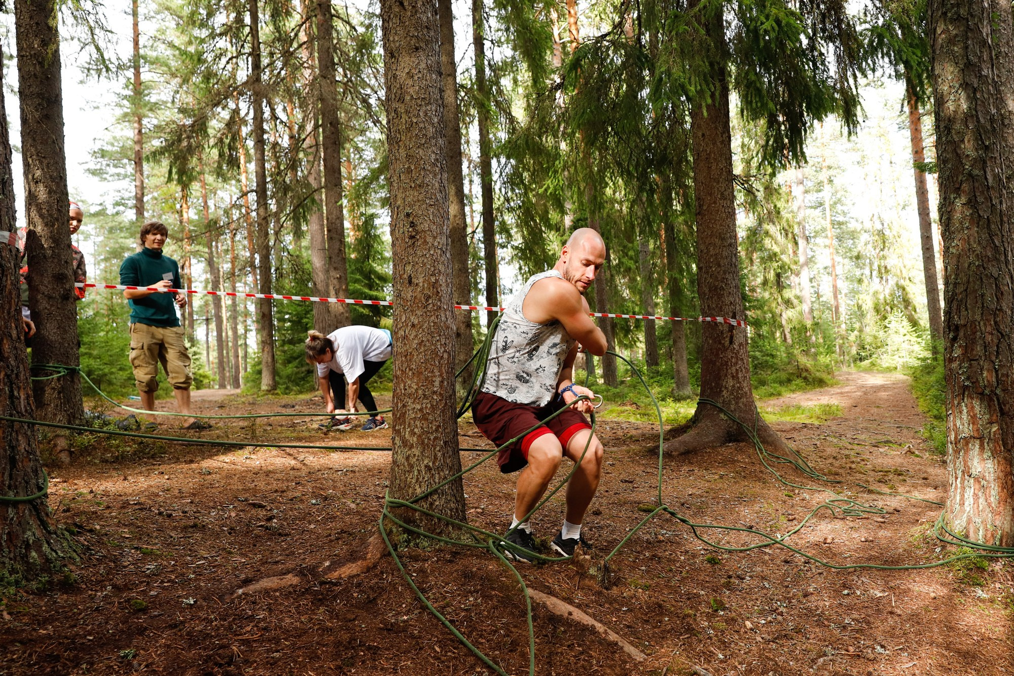«Последний герой» в лагере для взрослых «Изи». Фотограф Дарья Попова