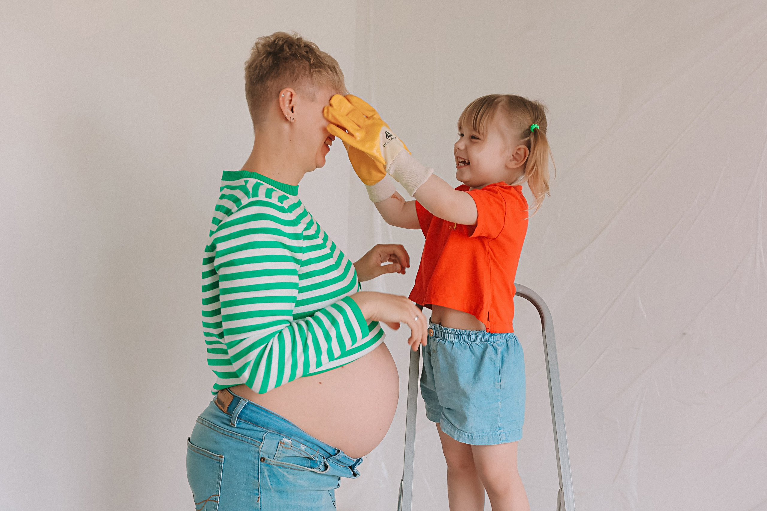 Ремонт. Семейный фотограф Тюмень, фотограф на роды Салмина Мария