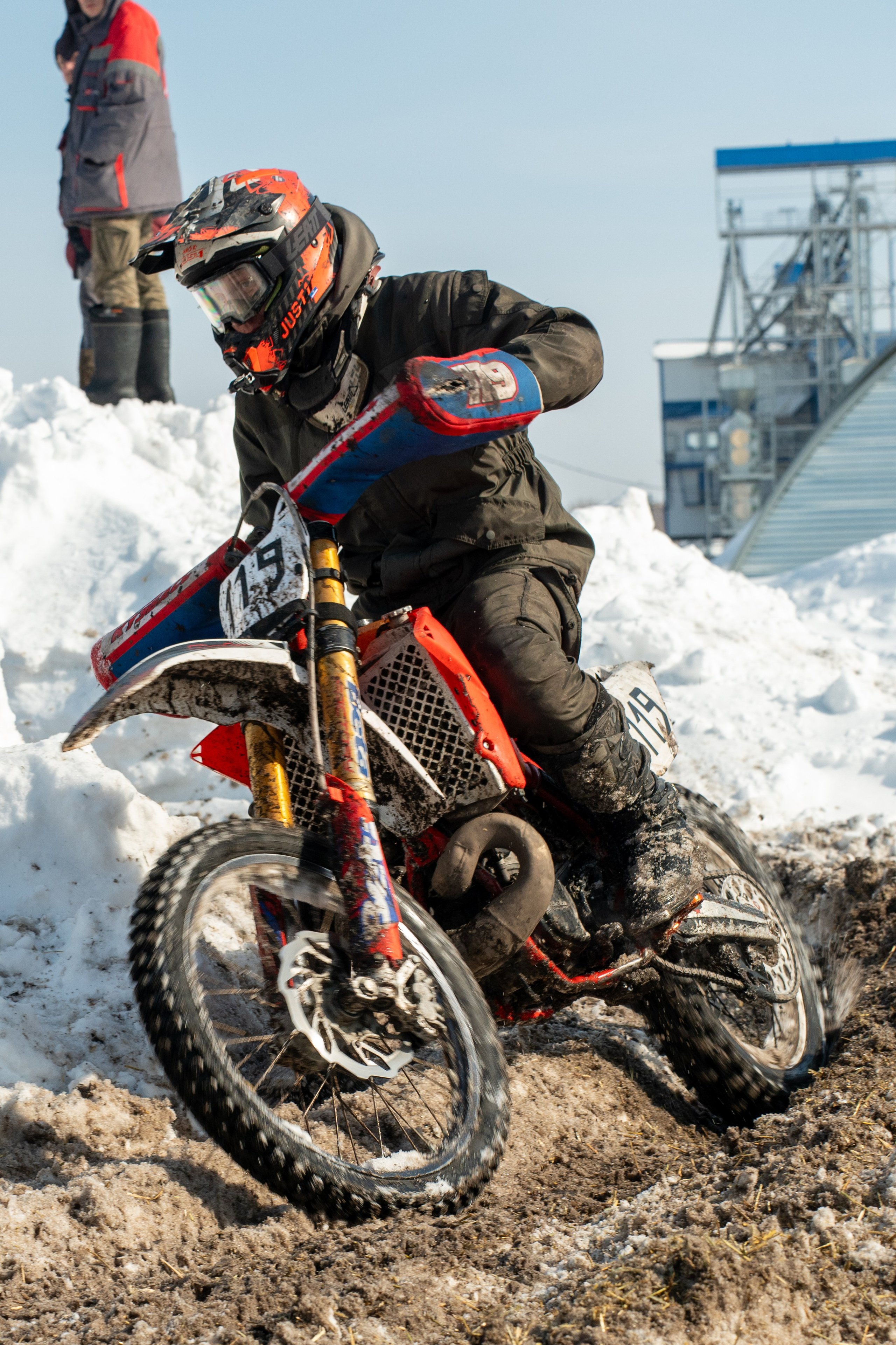 Мотокросс, закрытие зимнего сезона. Фотограф Артем Ларионов